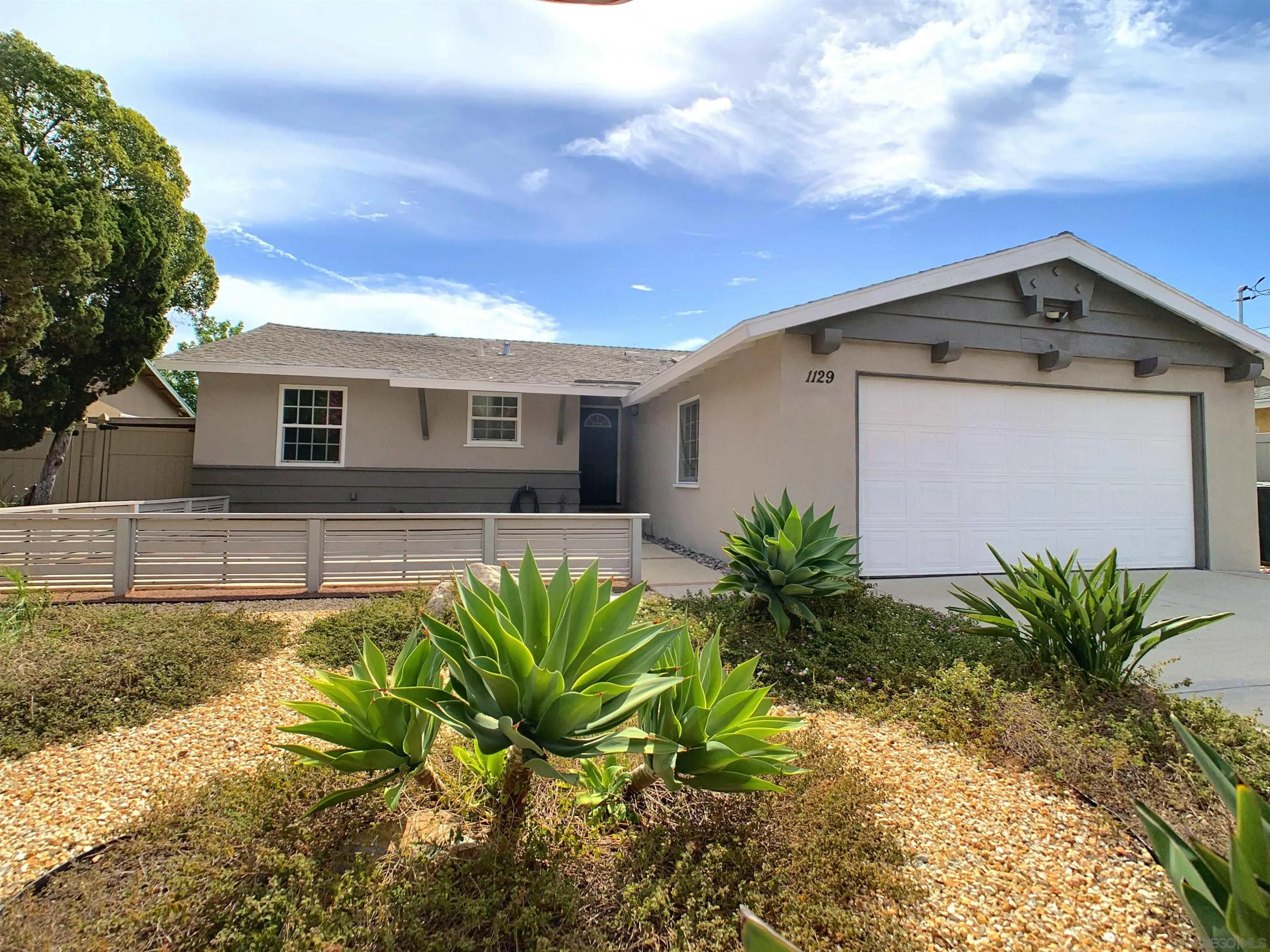 https://cdn.realtyfeed.com/cdn/127/260021462/0448e5f527ffdc90faaf1fef4a64b96b.webp