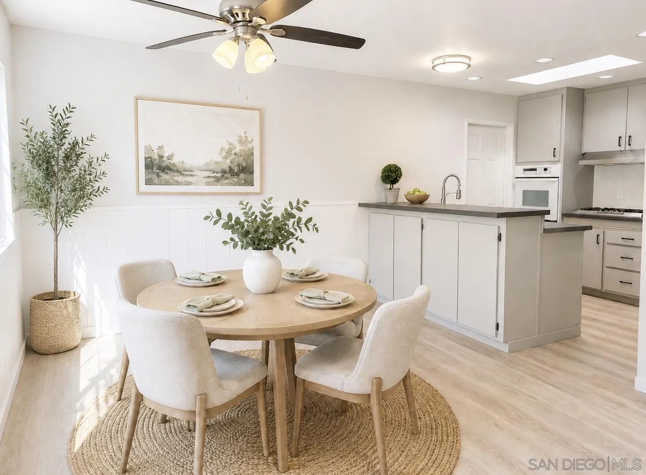 https://cdn.realtyfeed.com/cdn/127/260021462/0a5c7b91eef1038163c96c9e7be6fb83.webp