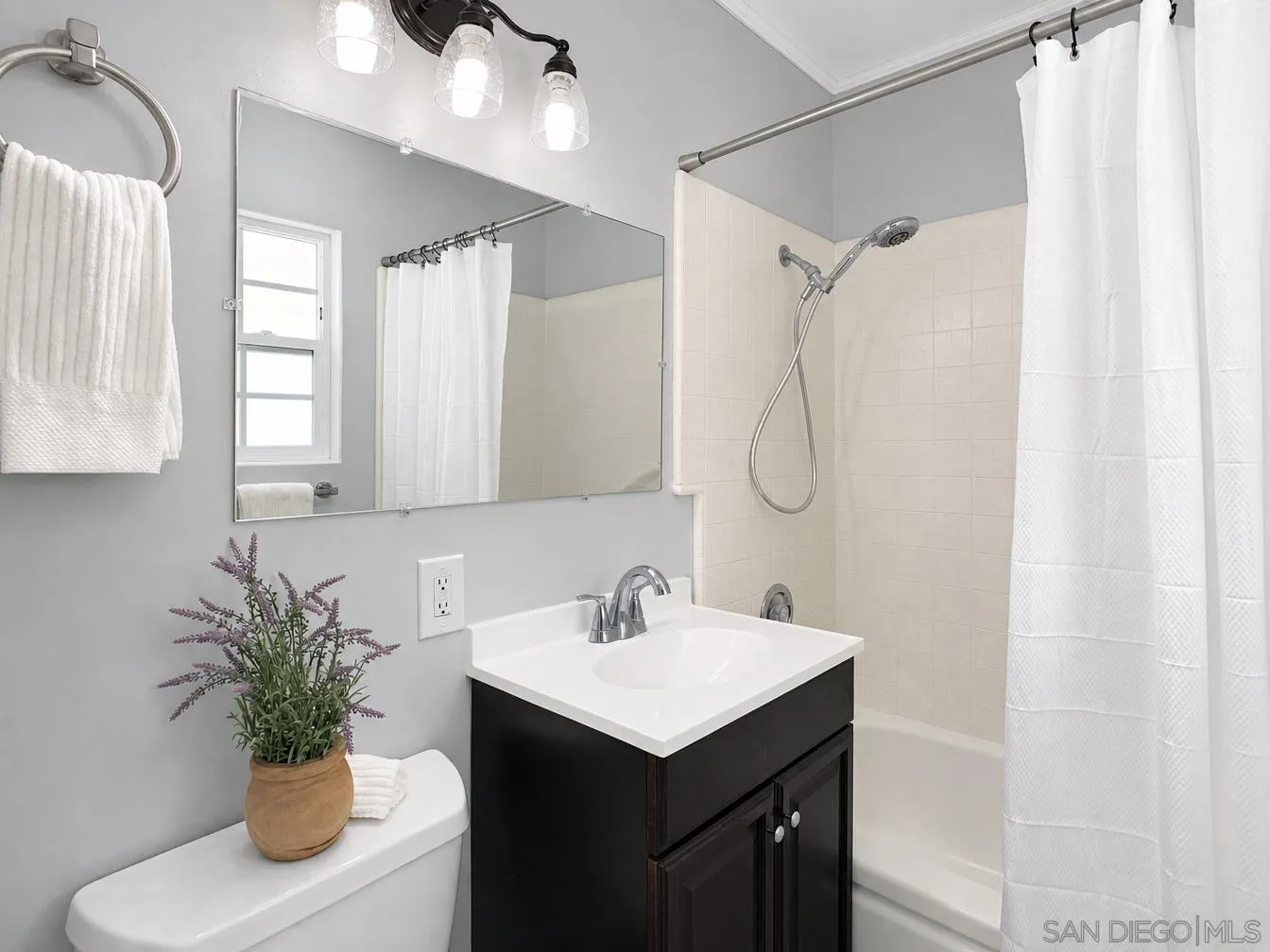 https://cdn.realtyfeed.com/cdn/127/260021462/e31228097c89c0d18fb517deab509d08.webp