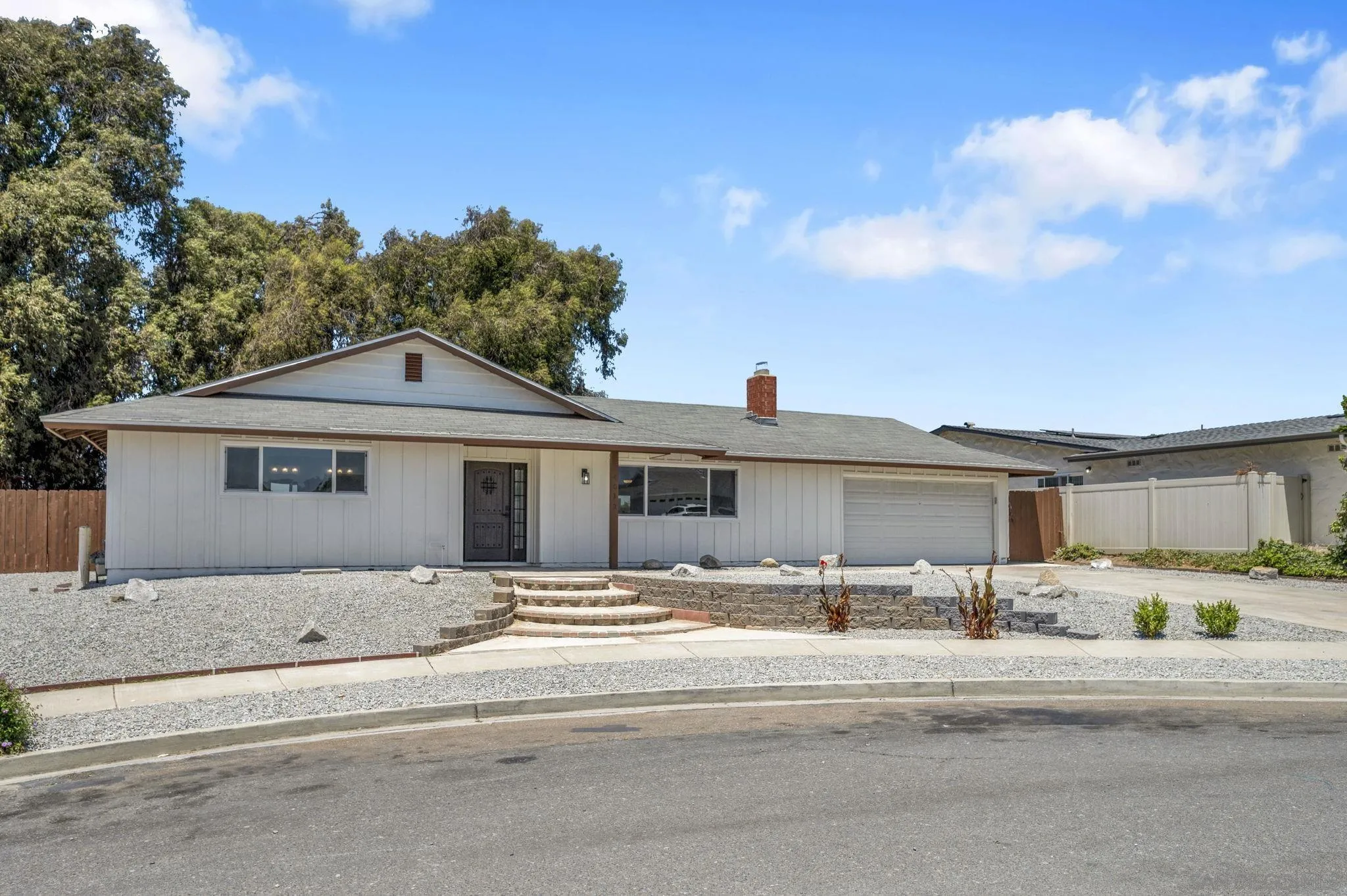 https://cdn.realtyfeed.com/cdn/127/260021463/3473e22631bfe291c8c51b163759bb49.webp