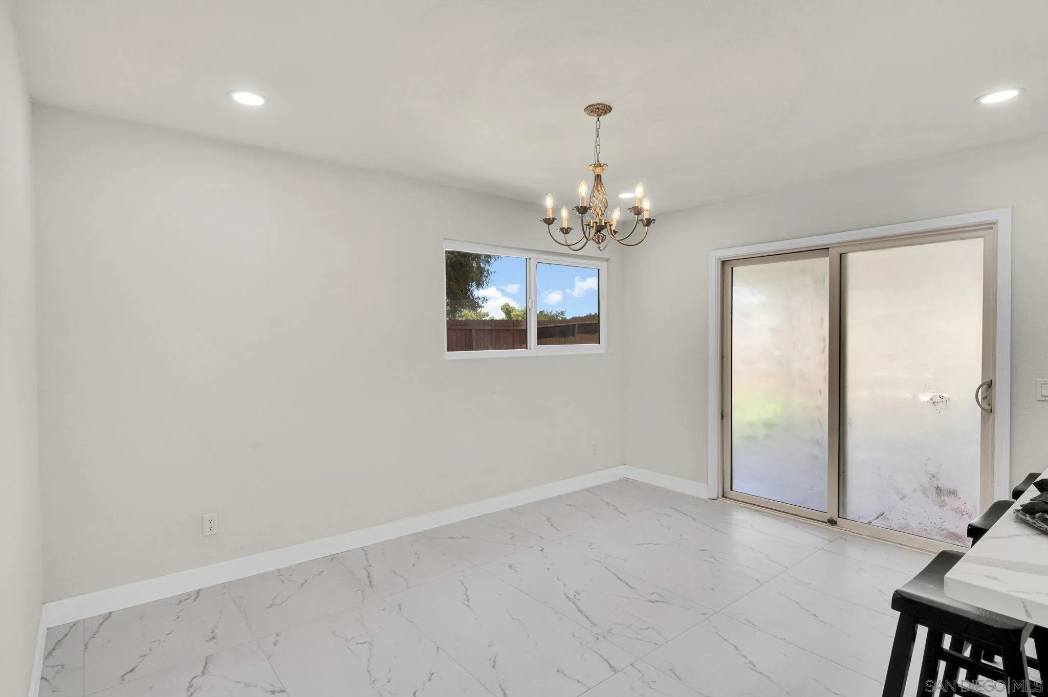 https://cdn.realtyfeed.com/cdn/127/260021463/53bb57d228190d2b809d38647a284d56.webp