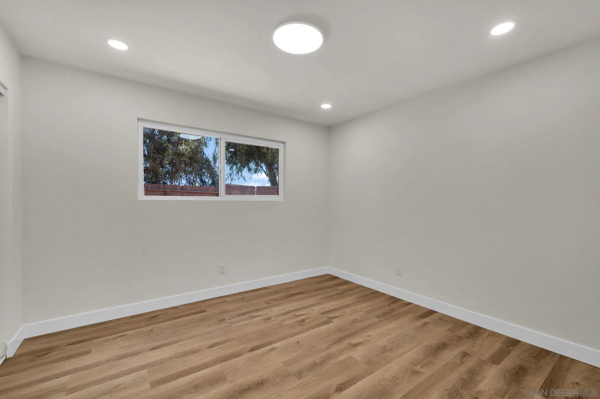 https://cdn.realtyfeed.com/cdn/127/260021463/a5d0380f08048e2dc173a6d335e55514.webp