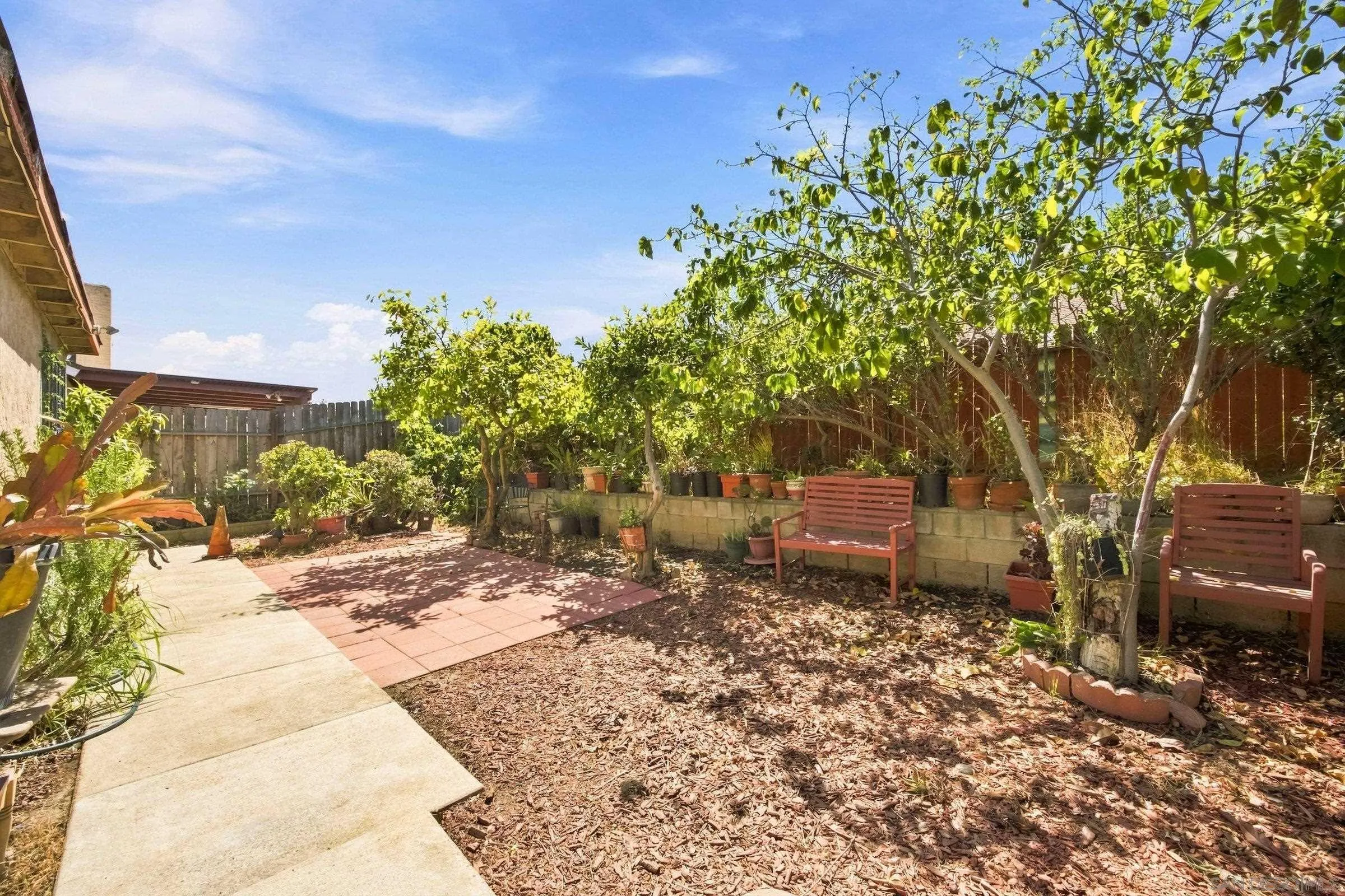 https://cdn.realtyfeed.com/cdn/127/260021464/5d50f22f7fa2884b6d2e711171e5796c.webp