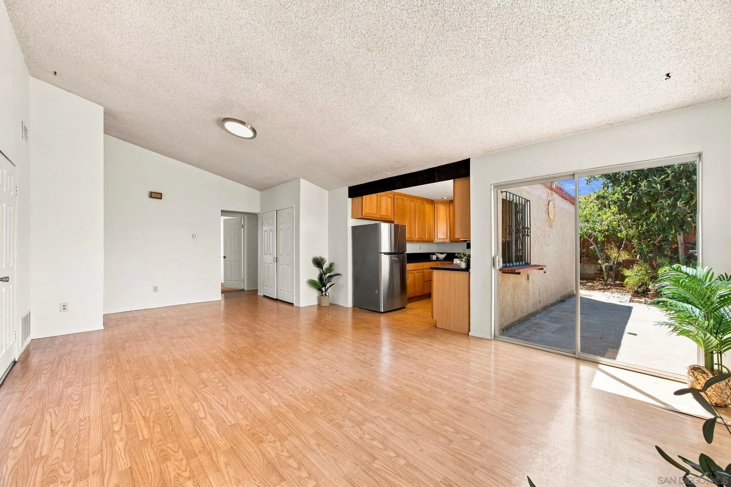 https://cdn.realtyfeed.com/cdn/127/260021464/d4a40d80771462cbfee2ad2c5d38c0d8.webp