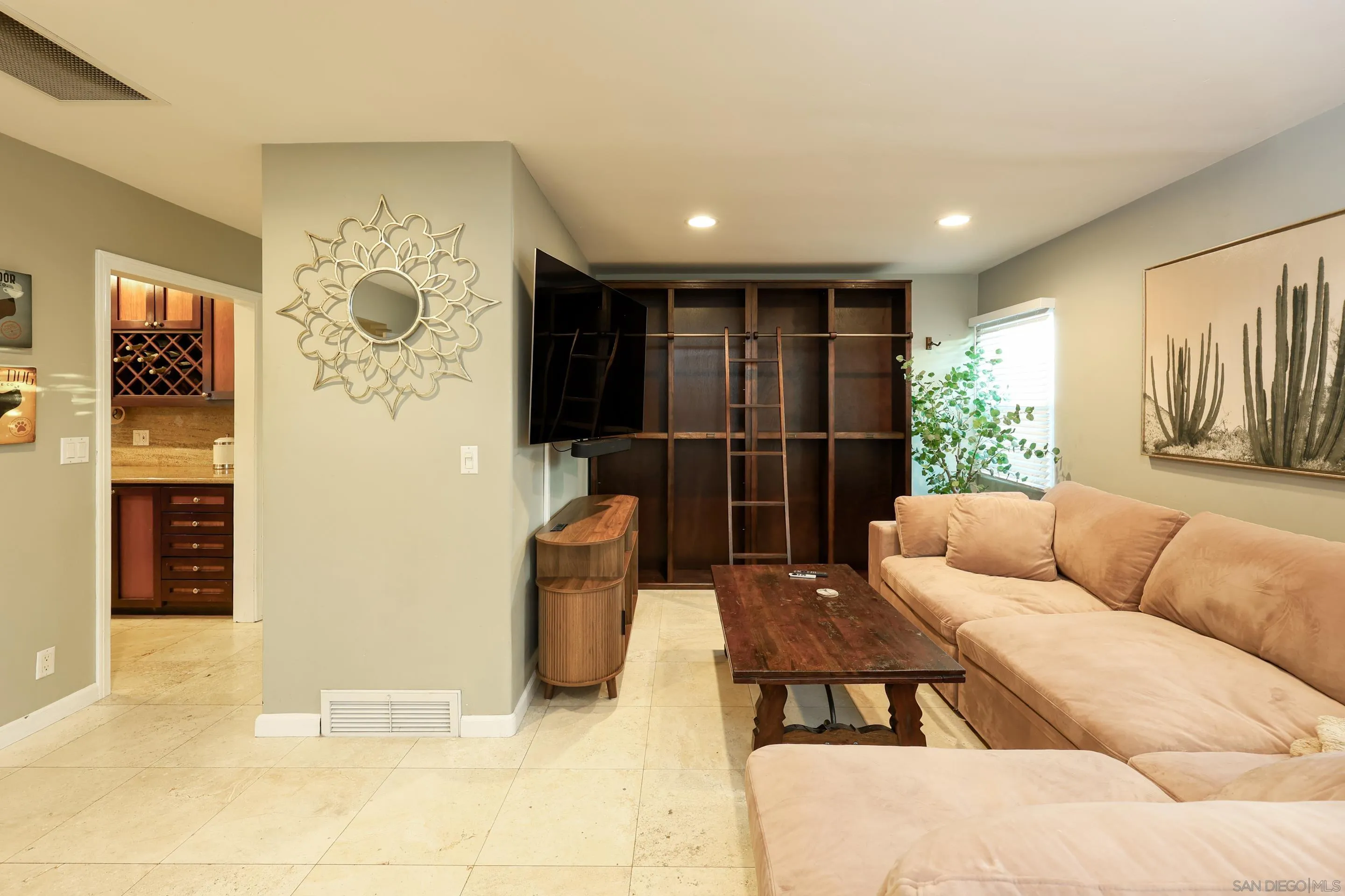 https://cdn.realtyfeed.com/cdn/127/260021467/244e99b7d918bc579903fb55fda0ac12.webp