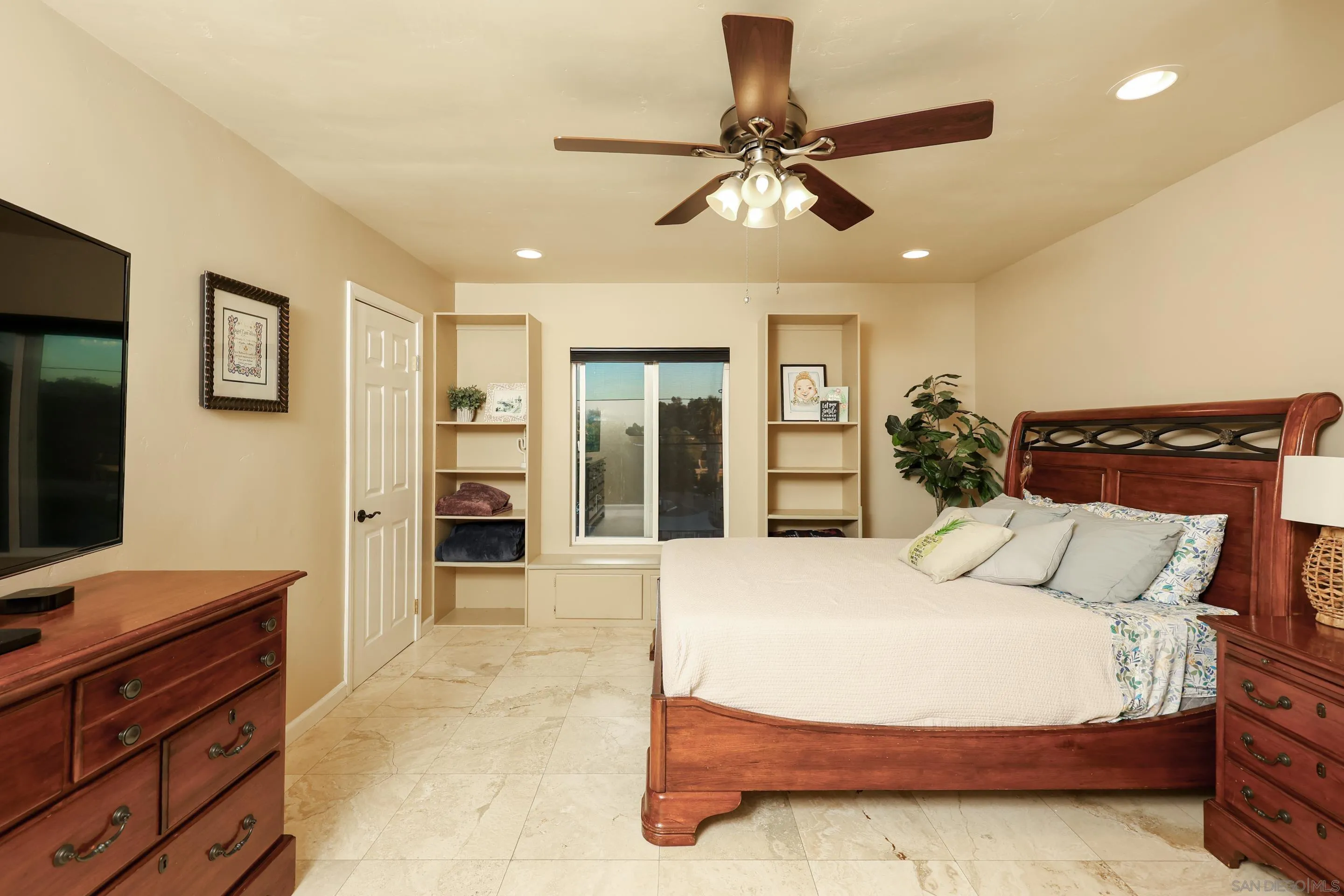 https://cdn.realtyfeed.com/cdn/127/260021467/91d94494dea7cada4e4223a9d38b6128.webp