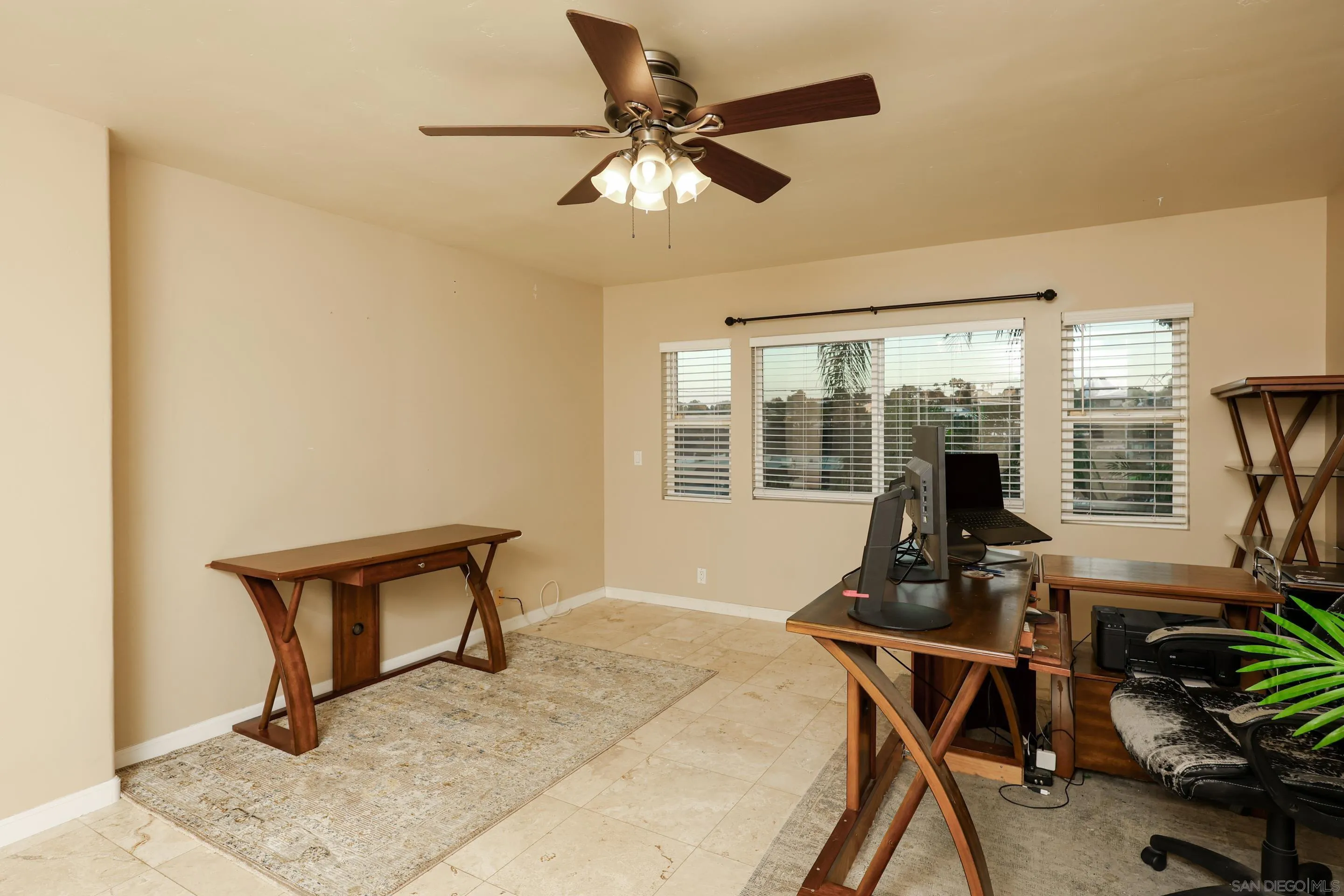 https://cdn.realtyfeed.com/cdn/127/260021467/92043dedec7e951bba0f7087da1c36ad.webp