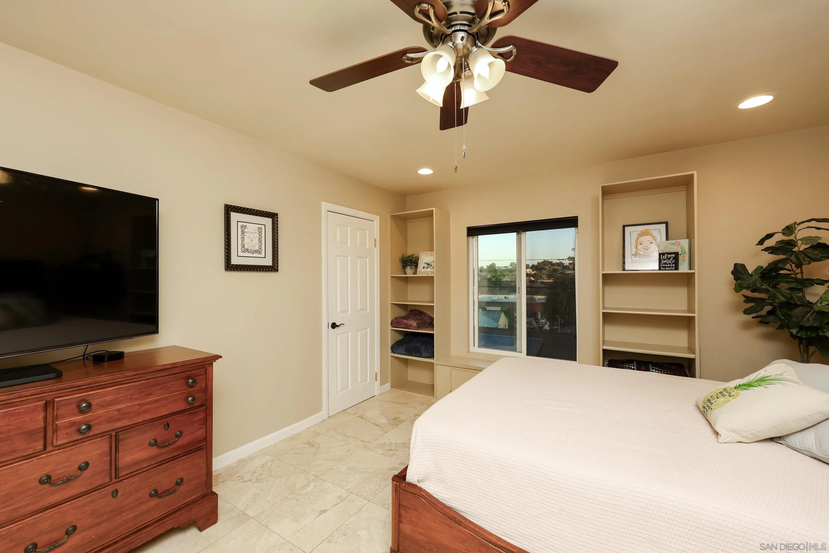 https://cdn.realtyfeed.com/cdn/127/260021467/9d619e38414bdc6f800582e2d7243d90.webp