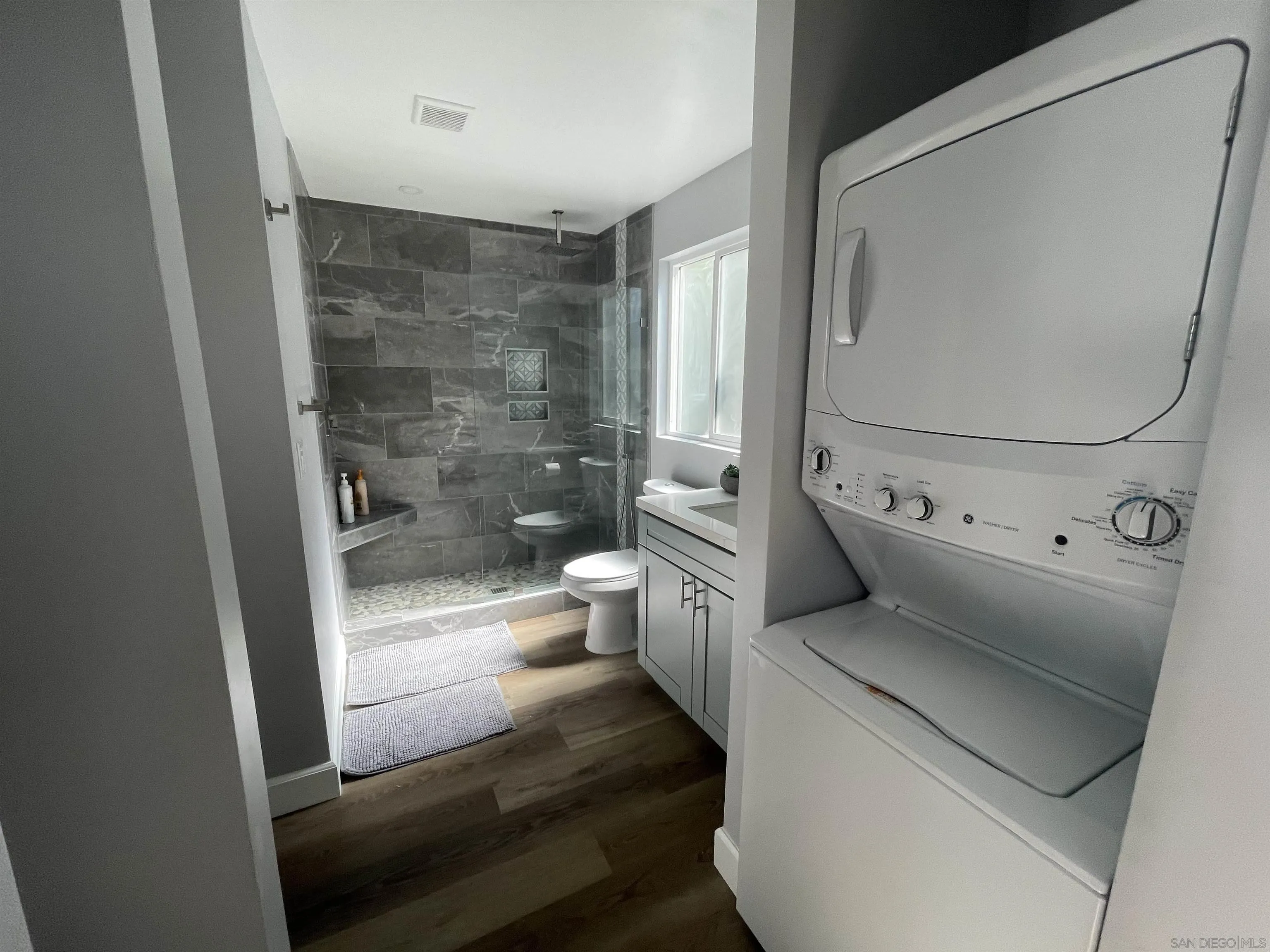 https://cdn.realtyfeed.com/cdn/127/260021467/ab7b02bb777297efef830656c742dc07.webp