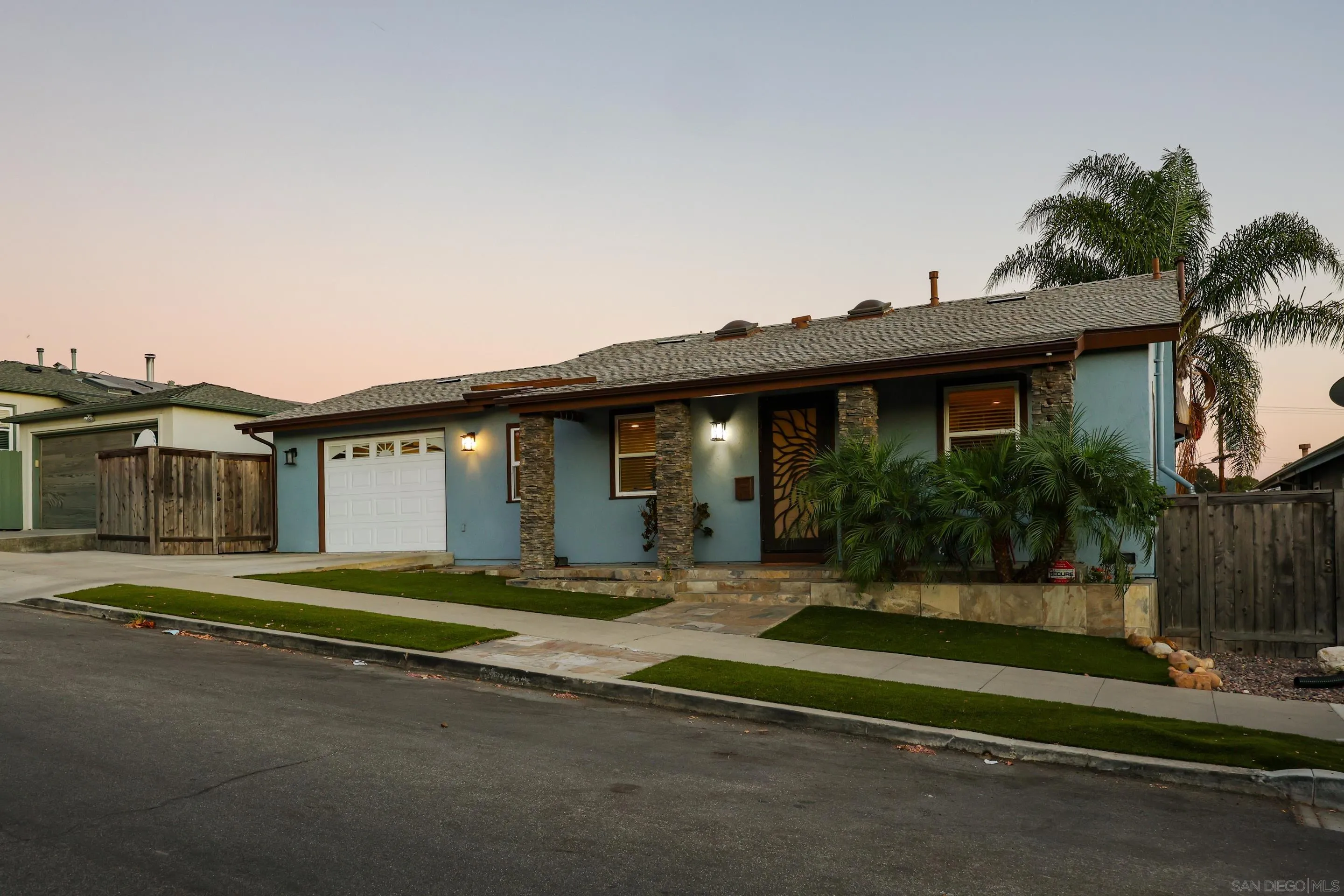 https://cdn.realtyfeed.com/cdn/127/260021467/db25a10ed8b7cc3fd71ad2b42b19f2d5.webp