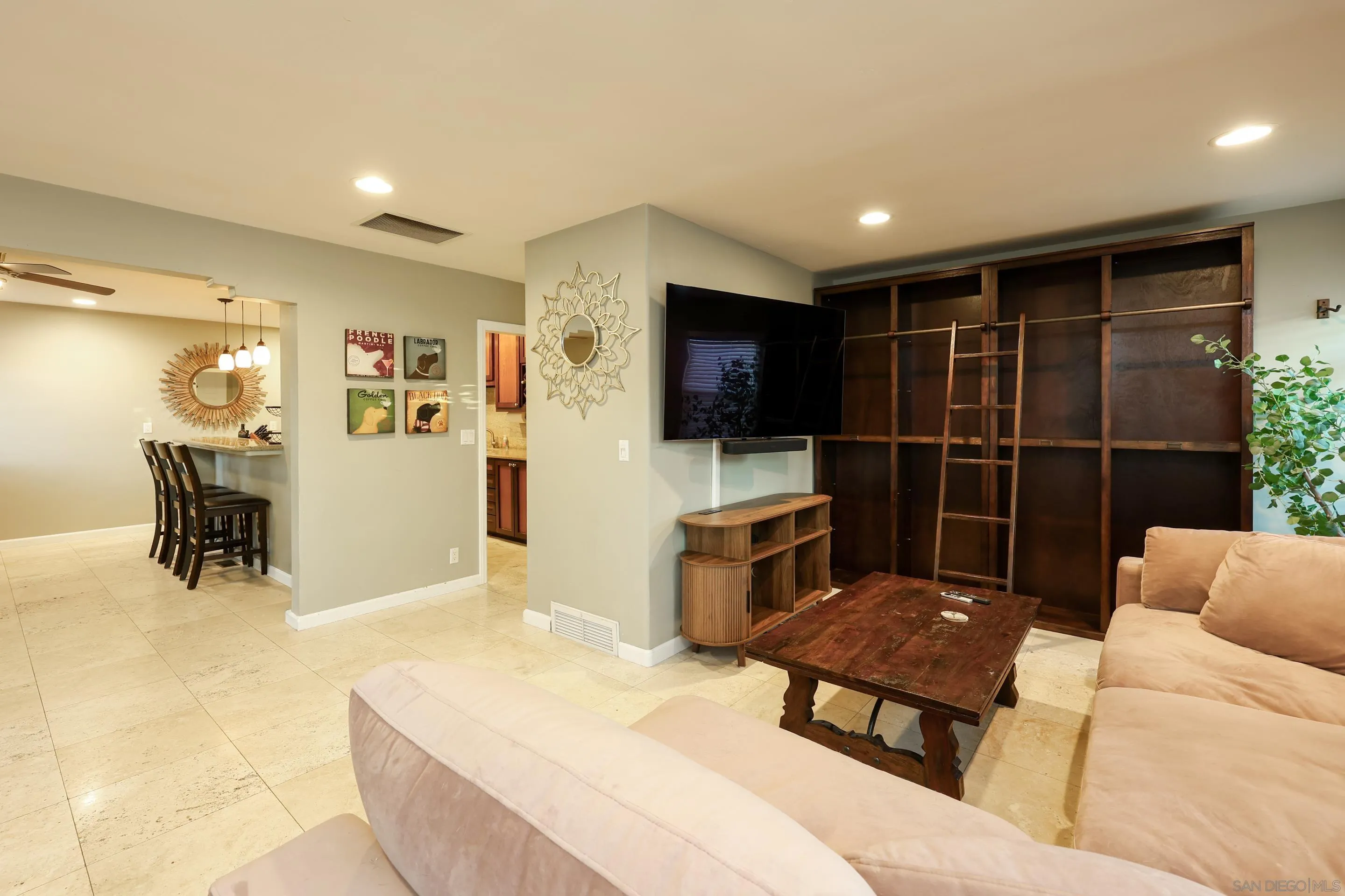 https://cdn.realtyfeed.com/cdn/127/260021467/e155ad685a34c67e864feb55bc91565a.webp