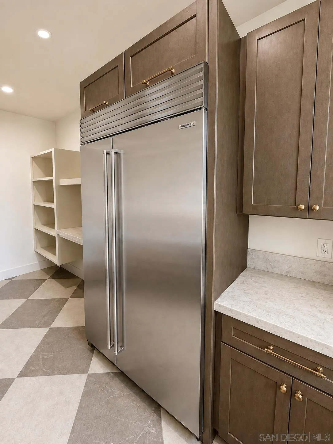 https://cdn.realtyfeed.com/cdn/127/260021468/c84b0b57ca952202898edb5428f3b9f7.webp