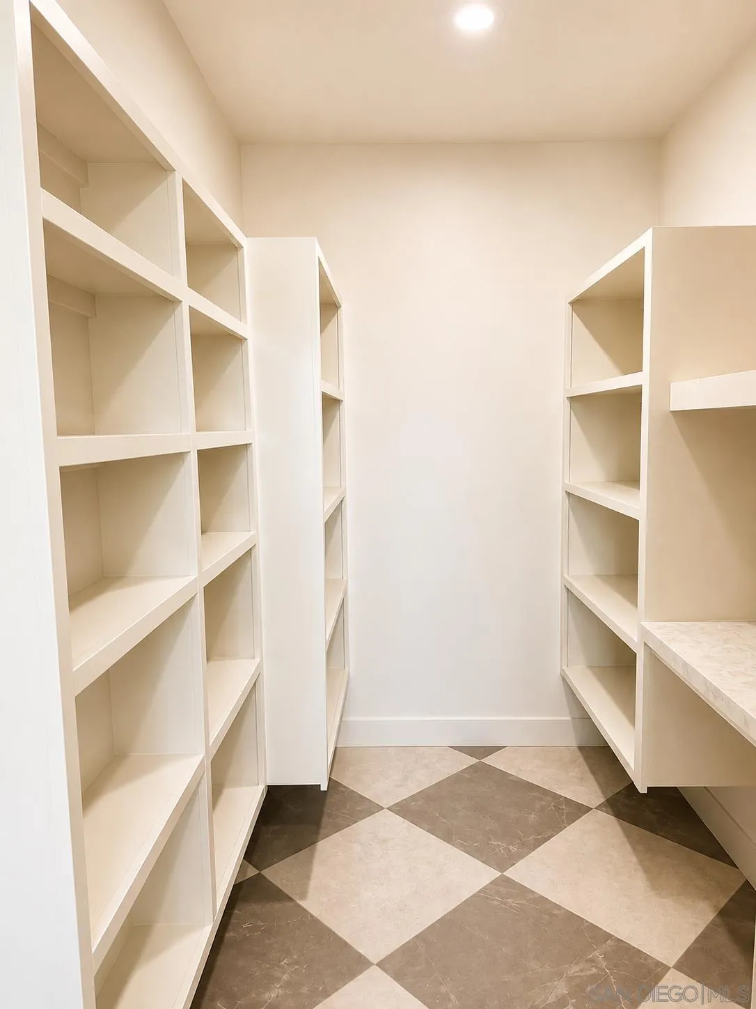 https://cdn.realtyfeed.com/cdn/127/260021468/ff60f1dd3156b5eec52fe67000d87267.webp