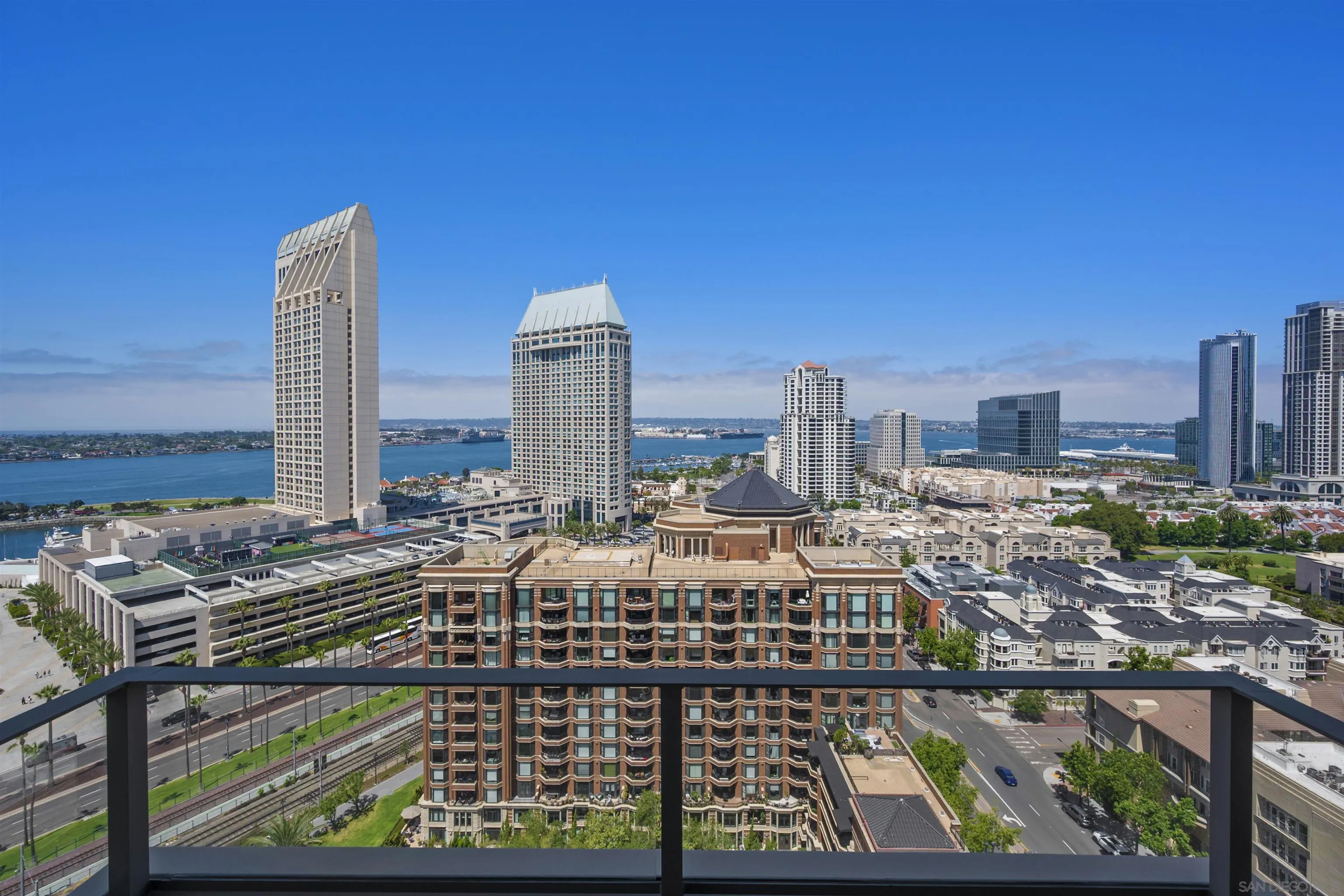 https://cdn.realtyfeed.com/cdn/127/260021469/3c80ba418eb306fc2943942fce5ddd31.webp