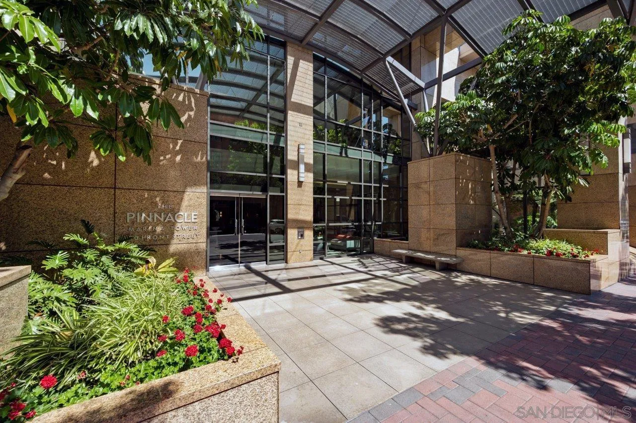 https://cdn.realtyfeed.com/cdn/127/260021469/4f3eca90ba72b1f9e7b74064846fb7da.webp