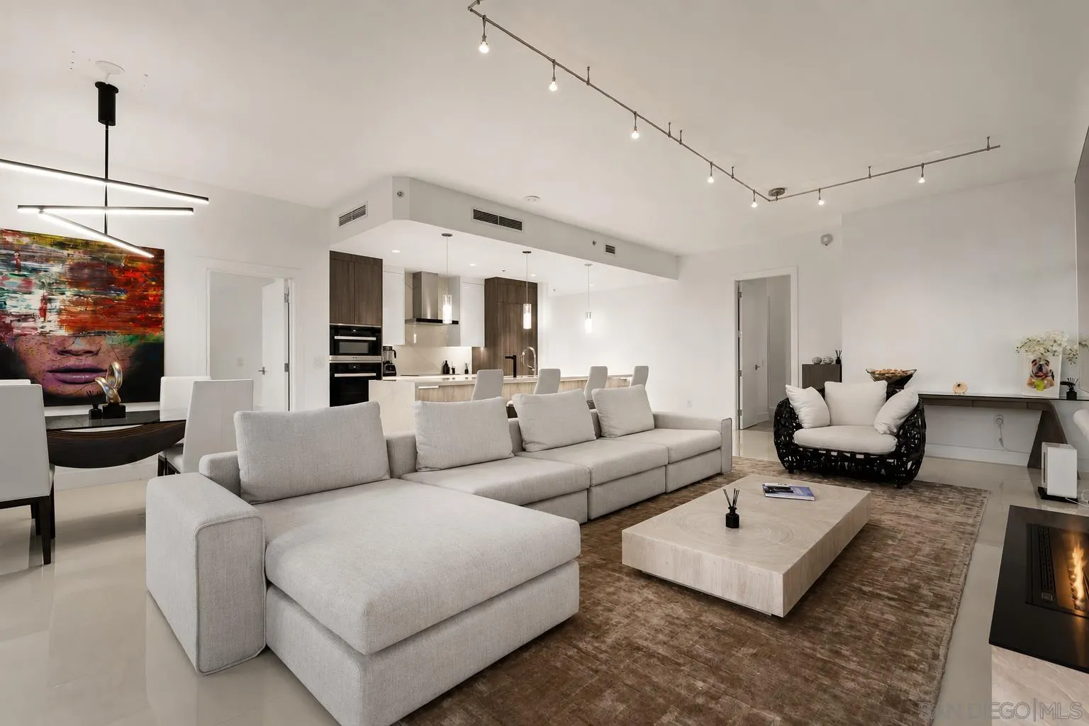 https://cdn.realtyfeed.com/cdn/127/260021469/5033159d4165051230ee2bc6433a5280.webp