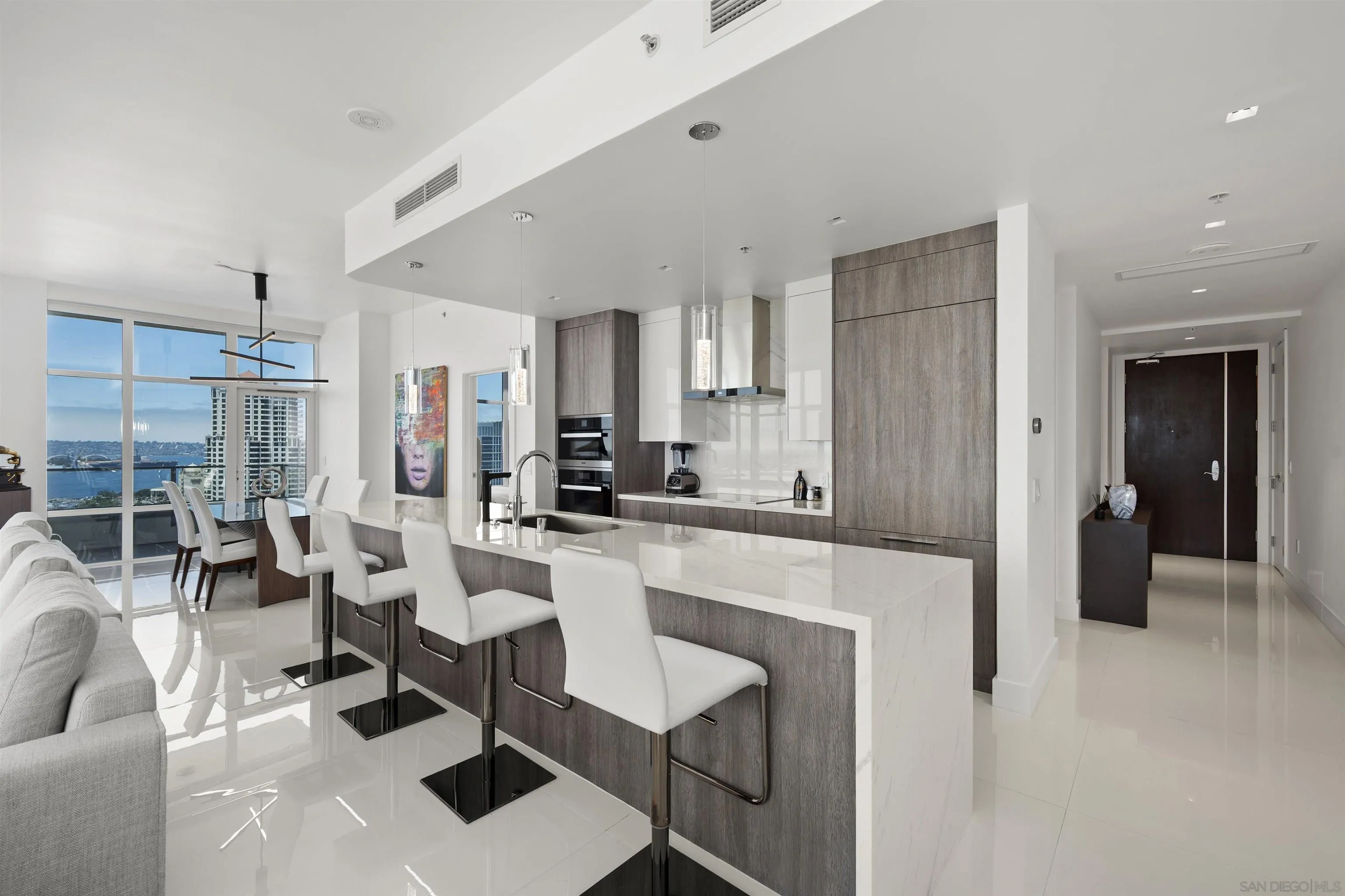 https://cdn.realtyfeed.com/cdn/127/260021469/50ef86d9d3198bbcf347a6679f769e13.webp