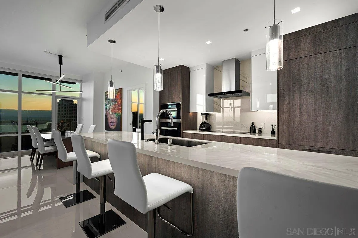 https://cdn.realtyfeed.com/cdn/127/260021469/9be3163f1801f67c0ffc3ac0177efbb5.webp
