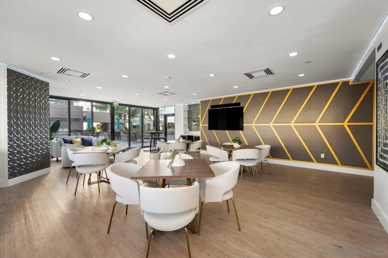 https://cdn.realtyfeed.com/cdn/127/260021469/a5060c69e5e5ff889c1d851fb38e5016.webp