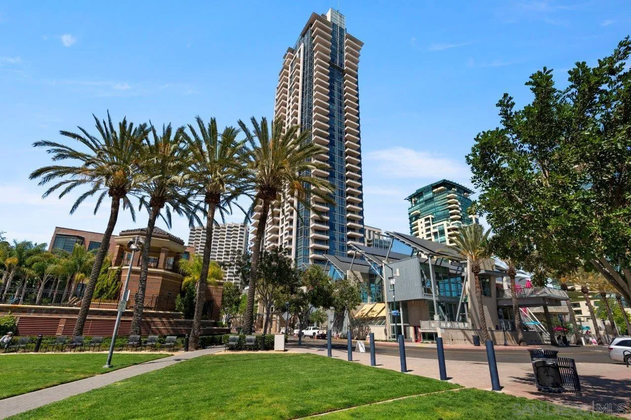 https://cdn.realtyfeed.com/cdn/127/260021469/b66a51bdb99d4636aa66269b515dd73b.webp