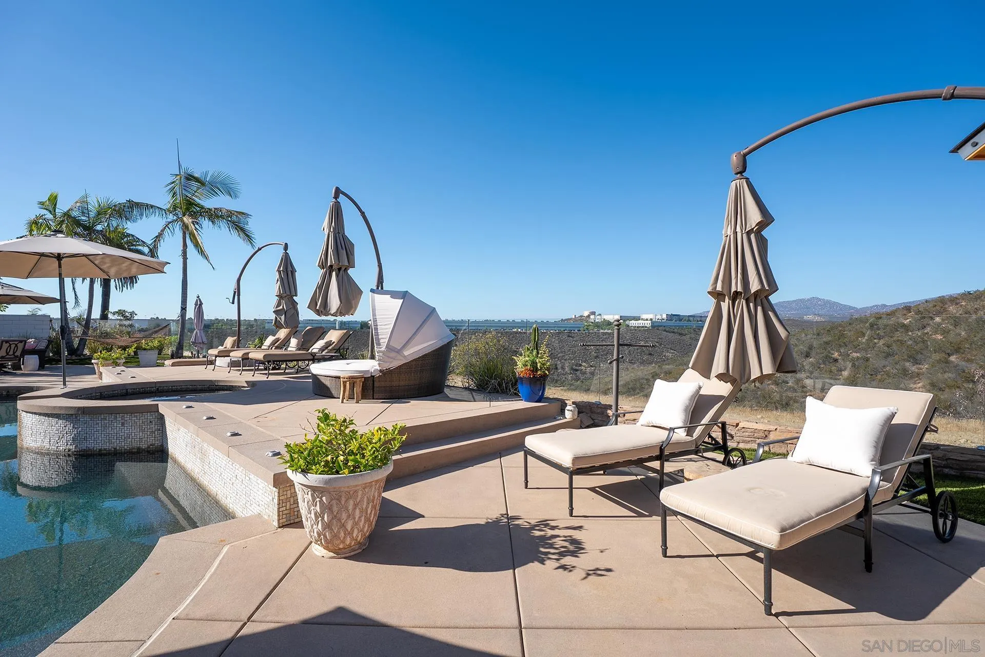 https://cdn.realtyfeed.com/cdn/127/260021475/0d29c497fa1ffcc5745a9f85ddcbdb28.webp