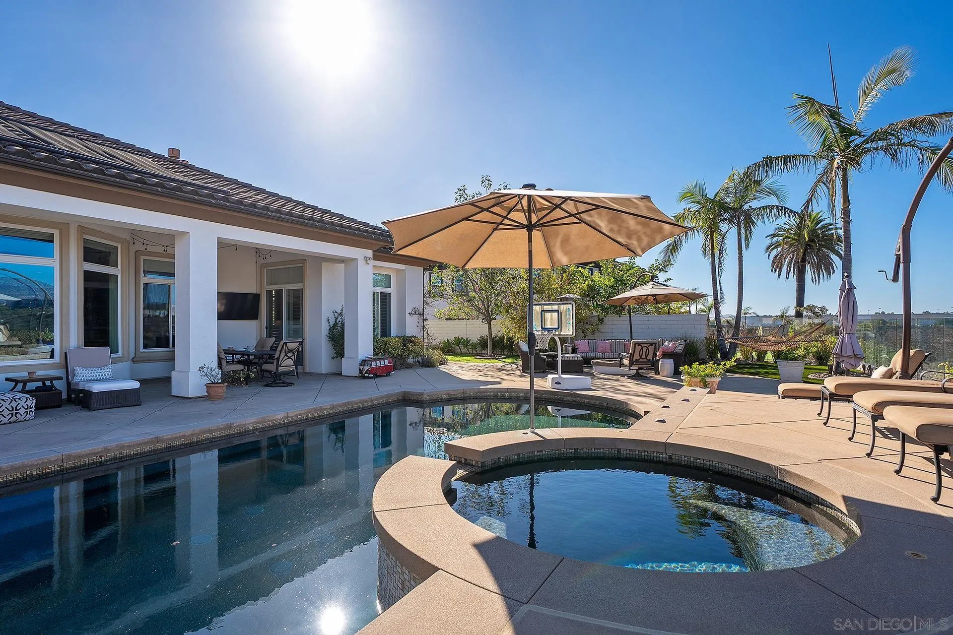https://cdn.realtyfeed.com/cdn/127/260021475/0dc89cbe59c943ebf0e7ef0c210428ea.webp