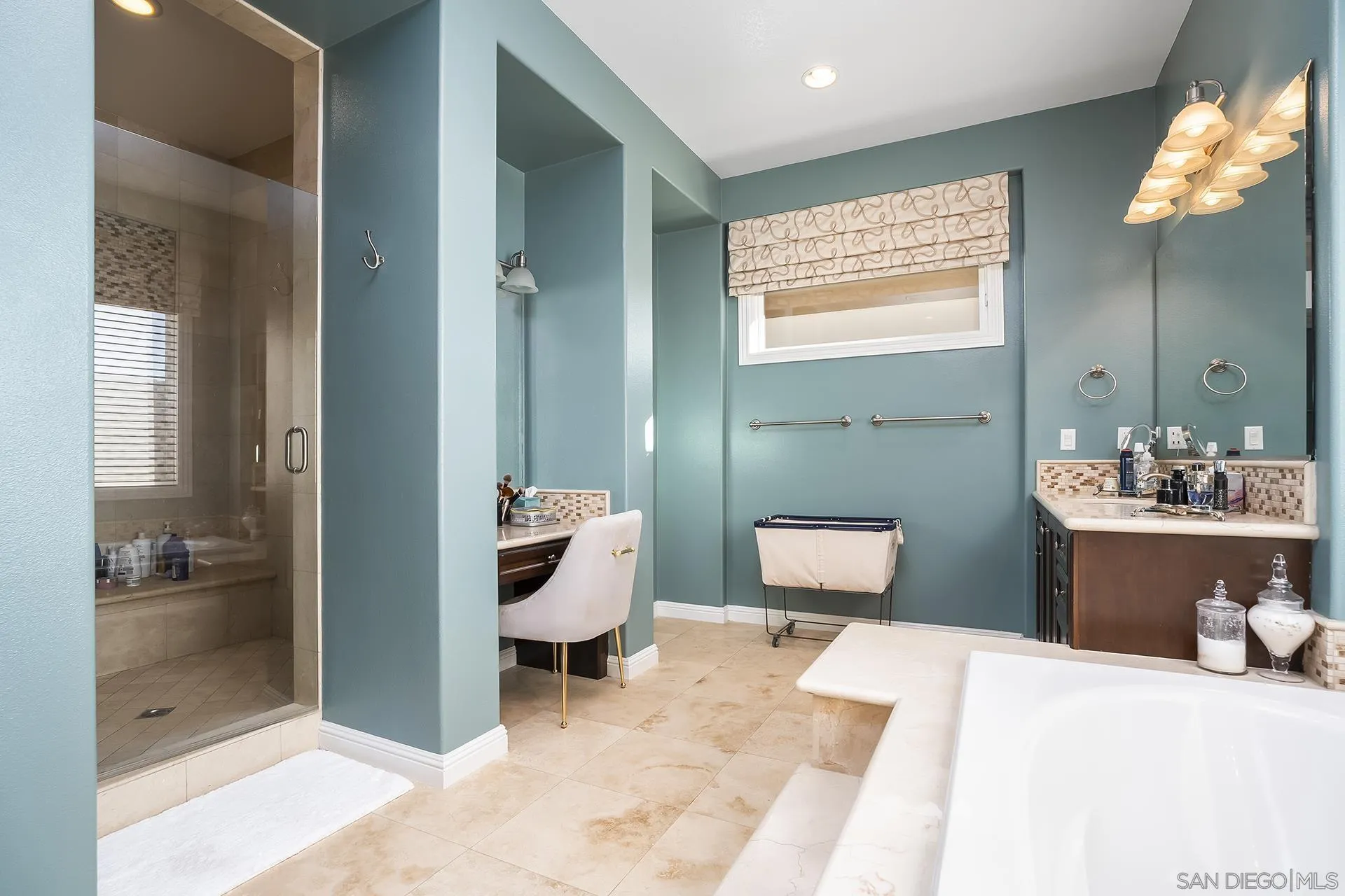 https://cdn.realtyfeed.com/cdn/127/260021475/479edad815222283470fda20eb09cb7a.webp