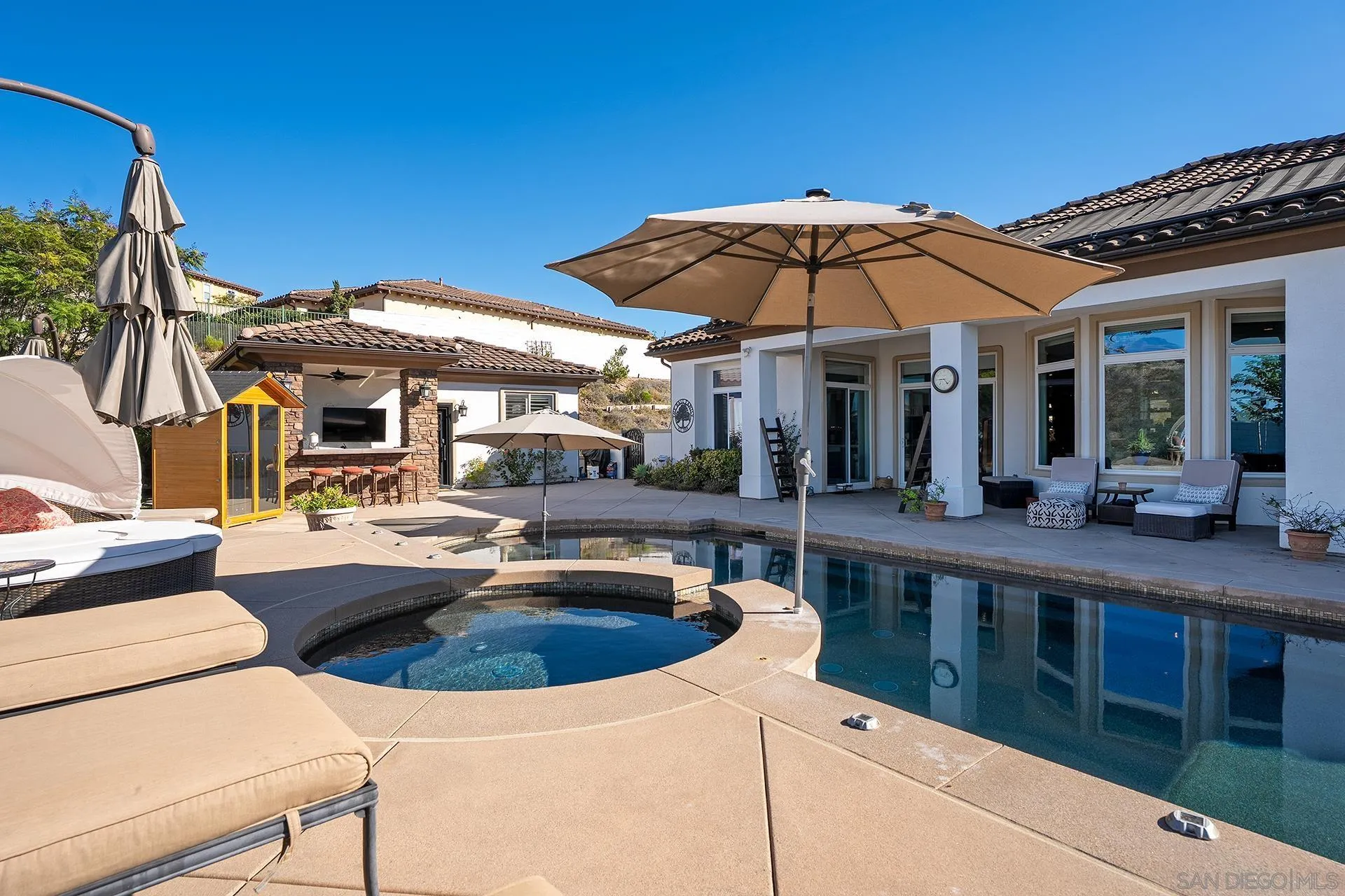 https://cdn.realtyfeed.com/cdn/127/260021475/82ff98fc727976ba1dfb0246e6dfeb91.webp
