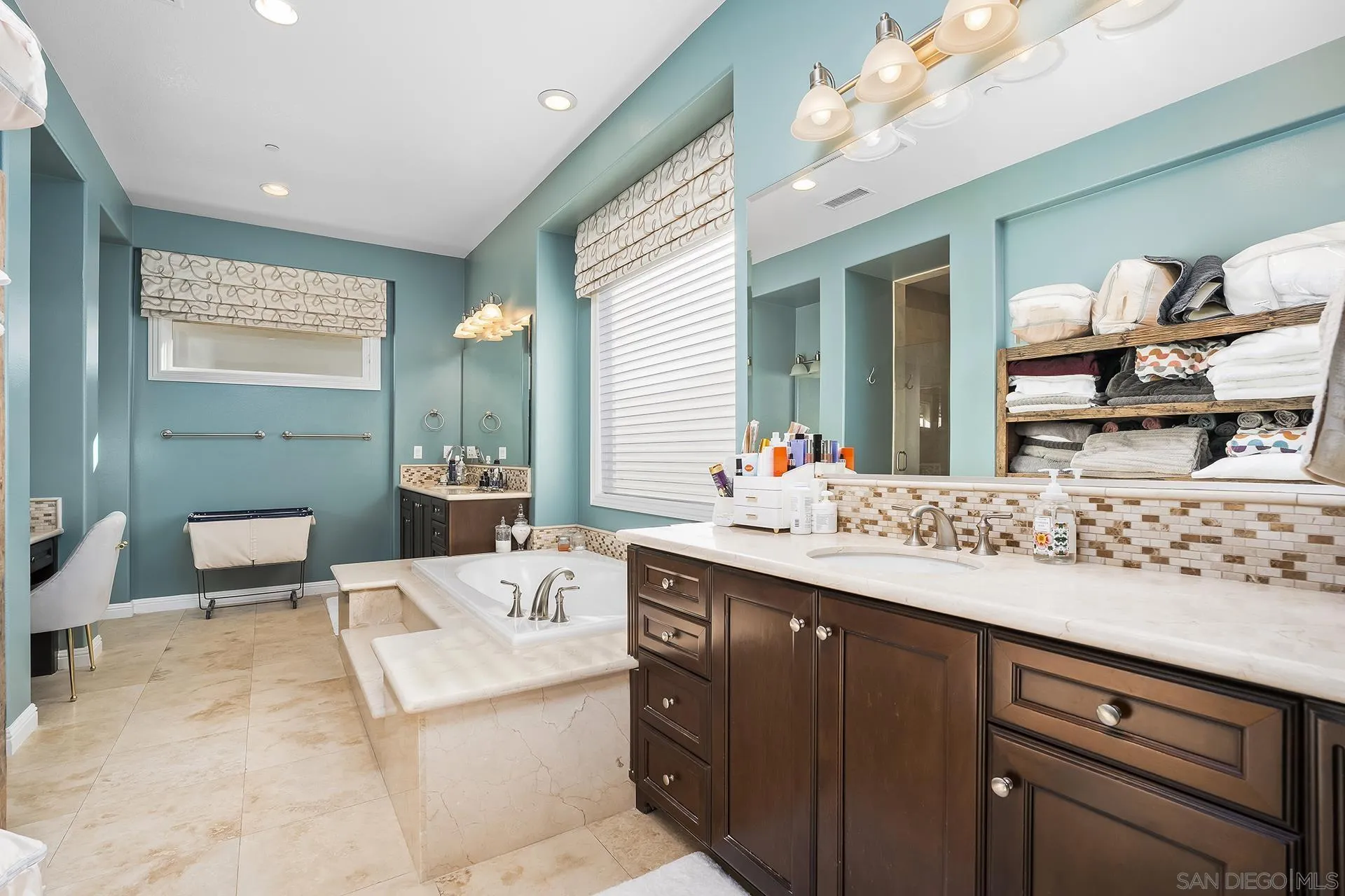 https://cdn.realtyfeed.com/cdn/127/260021475/91c58f93540b2d12d633cf2f06b87138.webp
