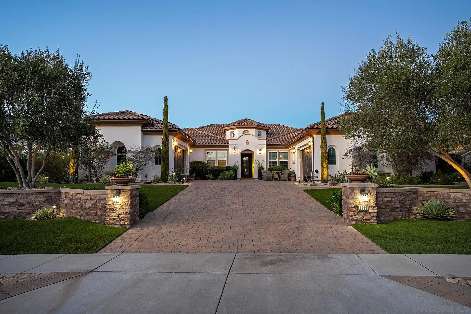 https://cdn.realtyfeed.com/cdn/127/260021475/d9fa609c71488a022008433fa44c5faa.webp