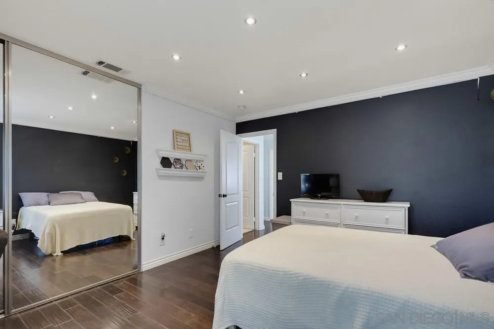 https://cdn.realtyfeed.com/cdn/127/260021481/8ec361f43888cfd93c7c832b3bed0800.webp