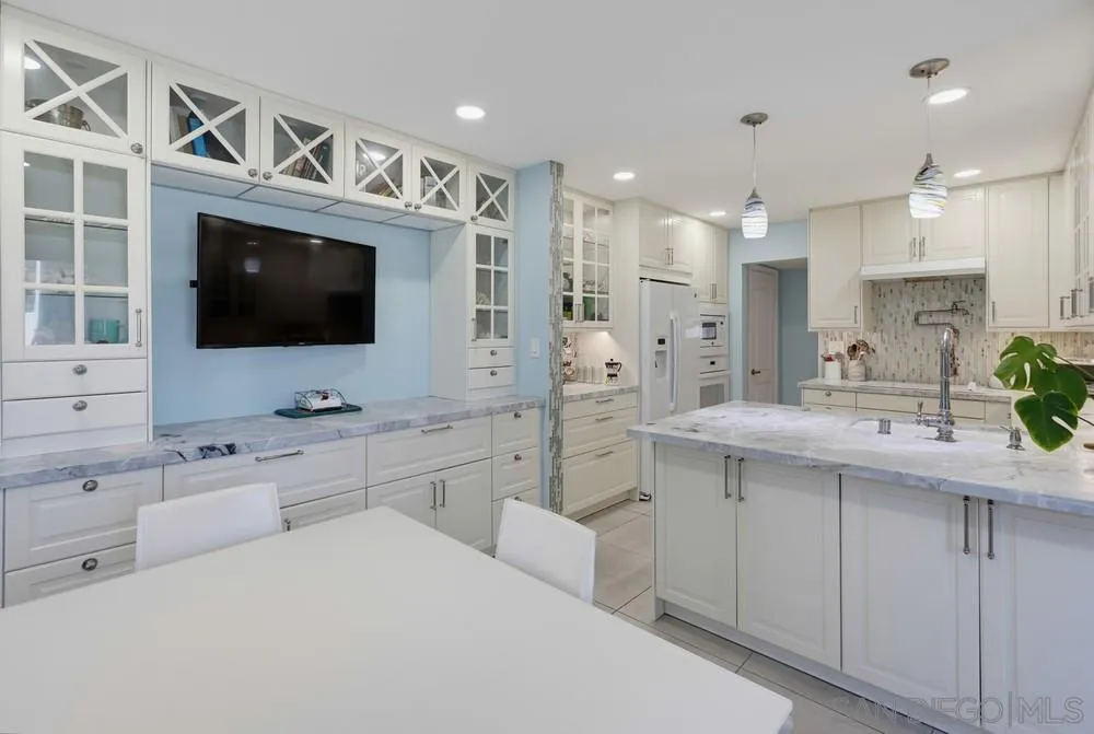 https://cdn.realtyfeed.com/cdn/127/260021481/abbe39dd375eb0fca32051f66ed49ce6.webp