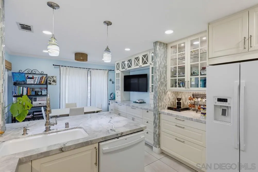 https://cdn.realtyfeed.com/cdn/127/260021481/ea48d531bd4e41a137bab69c0059a41e.webp