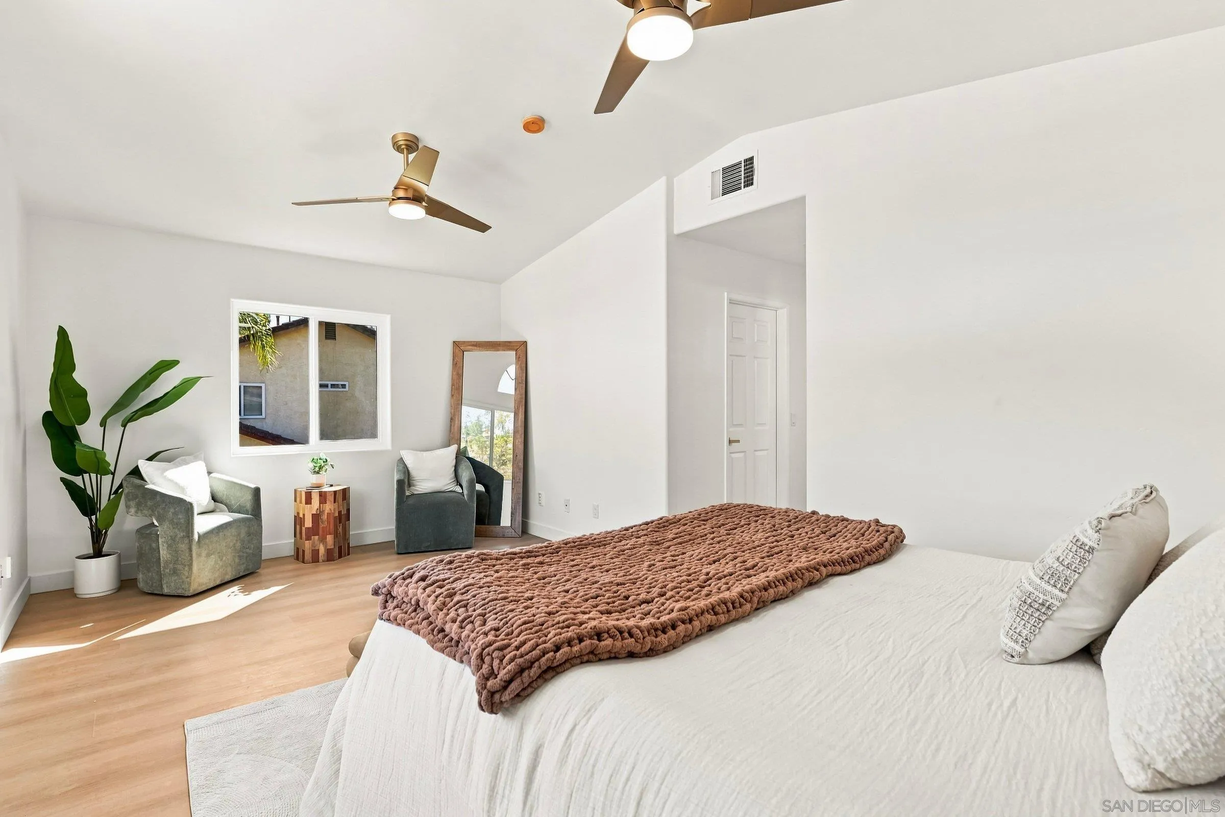 https://cdn.realtyfeed.com/cdn/127/260021483/b3f15f4db6191d4eaa33d4483a3af22a.webp