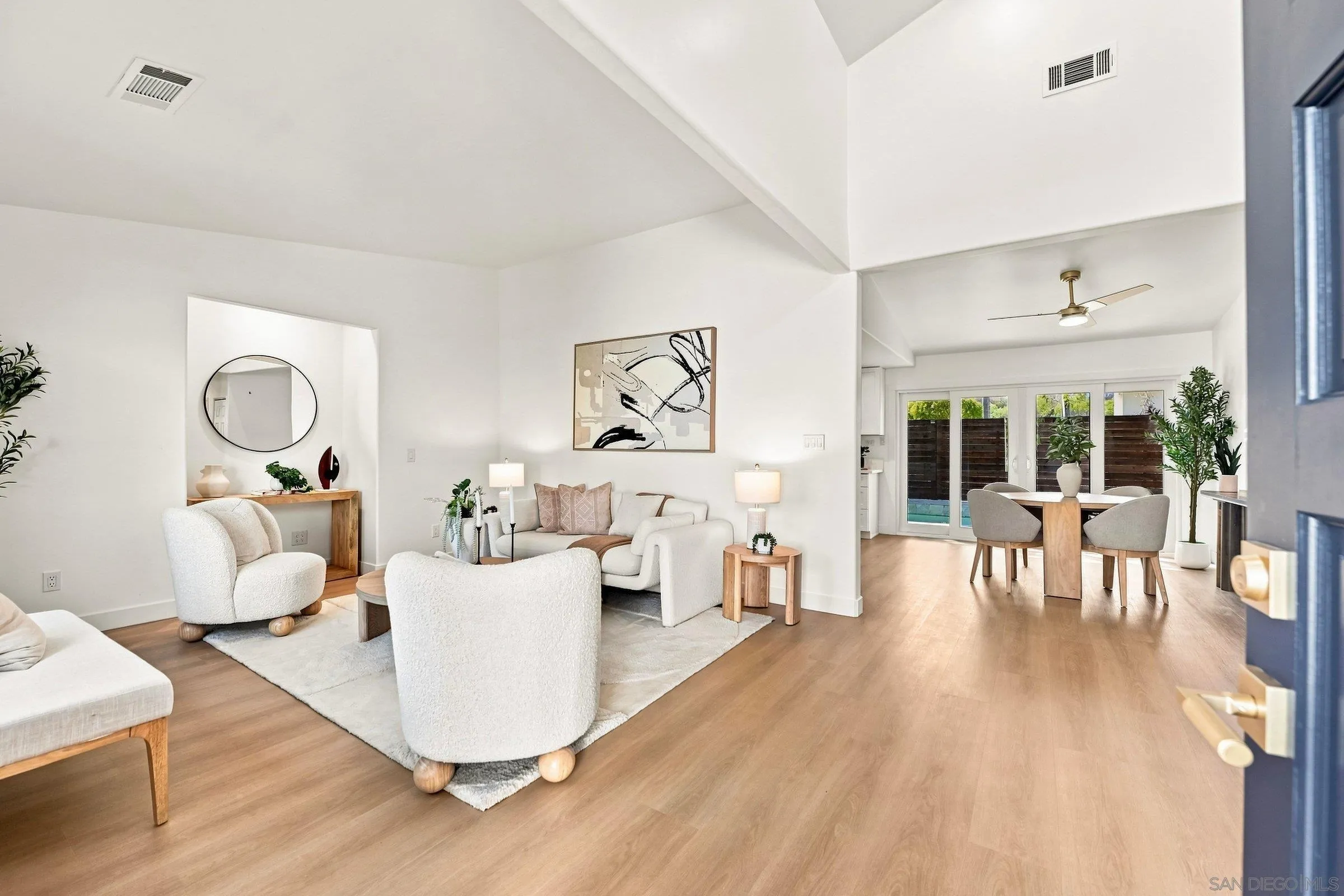 https://cdn.realtyfeed.com/cdn/127/260021483/d1fb398d3181b024c513d924db60a9ec.webp