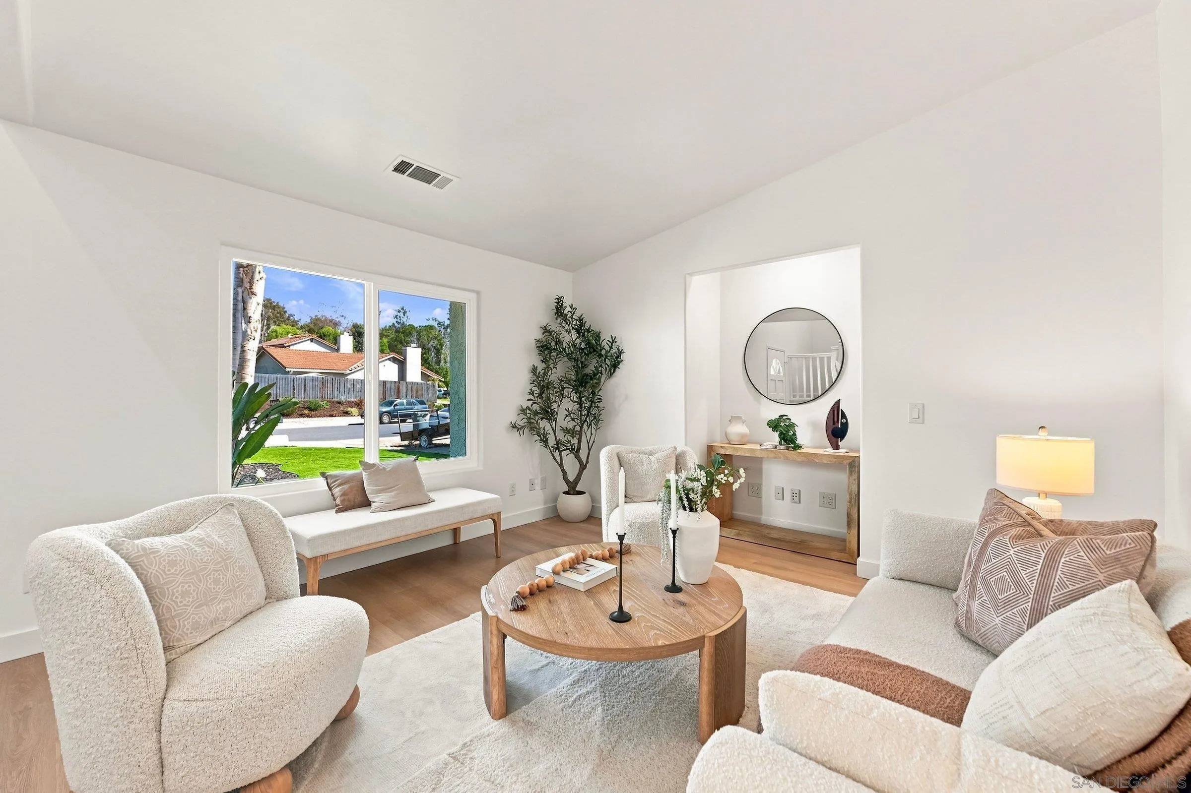 https://cdn.realtyfeed.com/cdn/127/260021483/fc540642eb31327806ae92d1df2b973d.webp