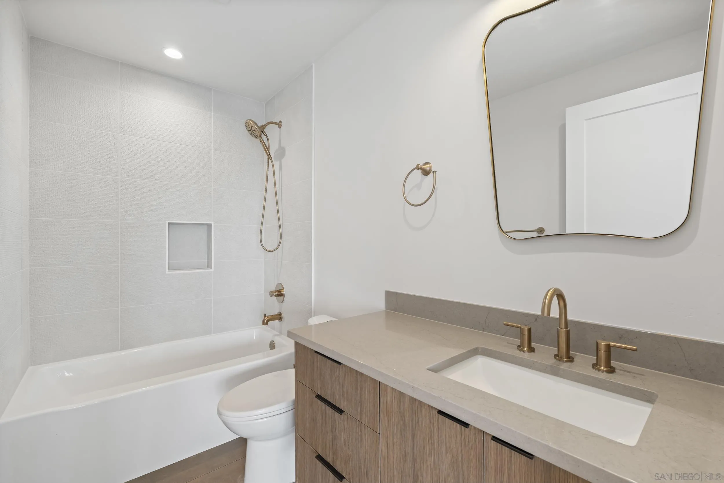 https://cdn.realtyfeed.com/cdn/127/260021485/117a068aab391cea07439bf2fb220562.webp
