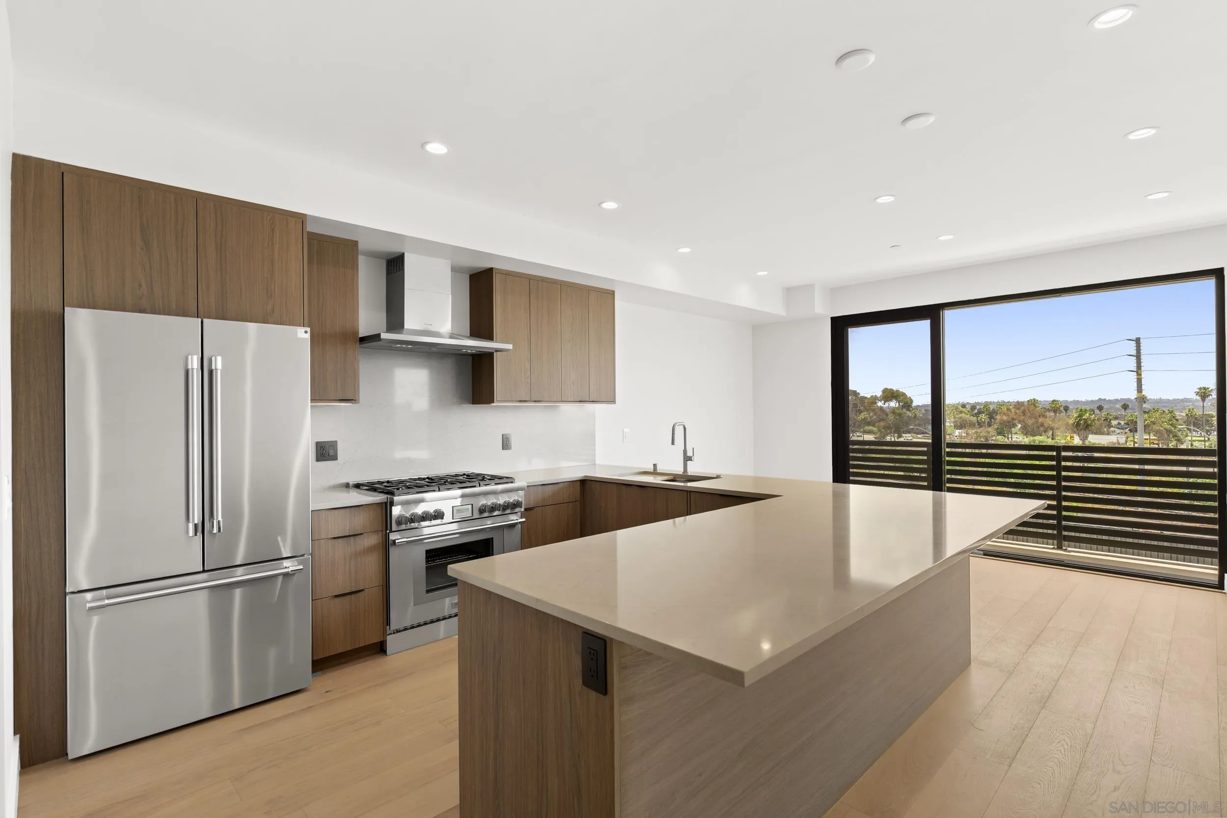 https://cdn.realtyfeed.com/cdn/127/260021485/5d50f4c93b6ae261651b9d442173b562.webp