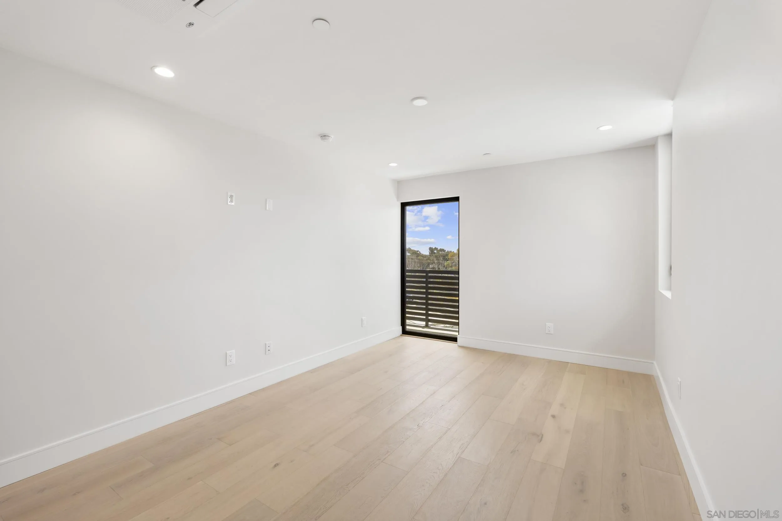 https://cdn.realtyfeed.com/cdn/127/260021485/705aaa5e1fbc41ecb37b9c913f8c8fee.webp