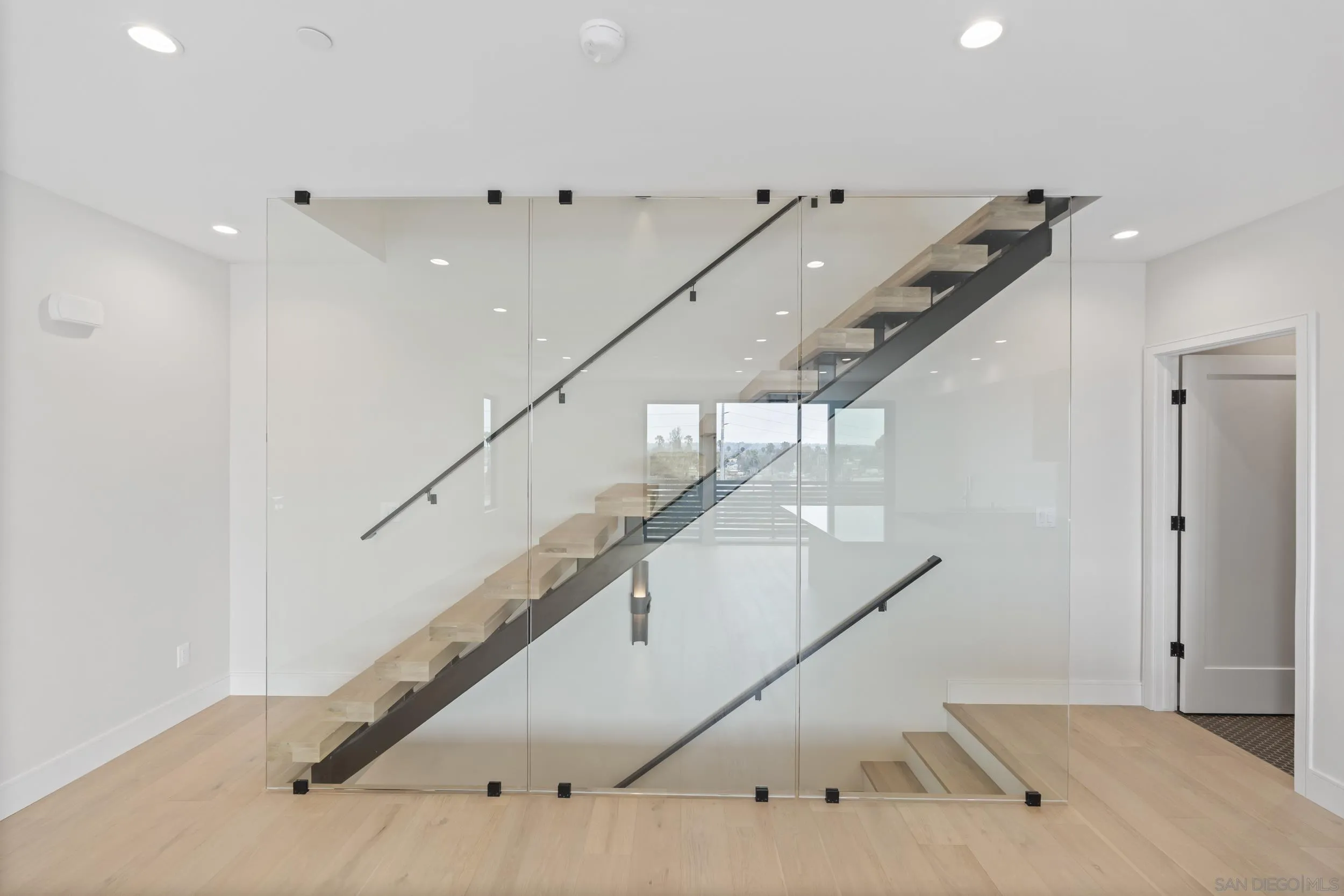 https://cdn.realtyfeed.com/cdn/127/260021485/7644774145dd120ff00ba703f1eea3e4.webp