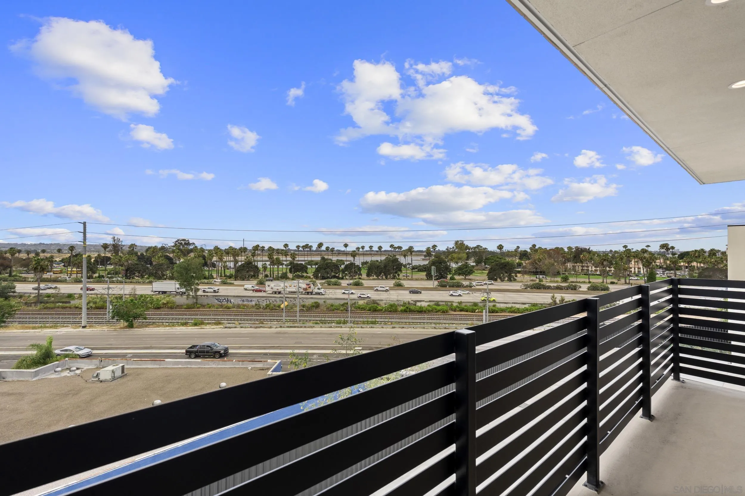 https://cdn.realtyfeed.com/cdn/127/260021485/79c572e0d033b7c462d96e03f461f36d.webp