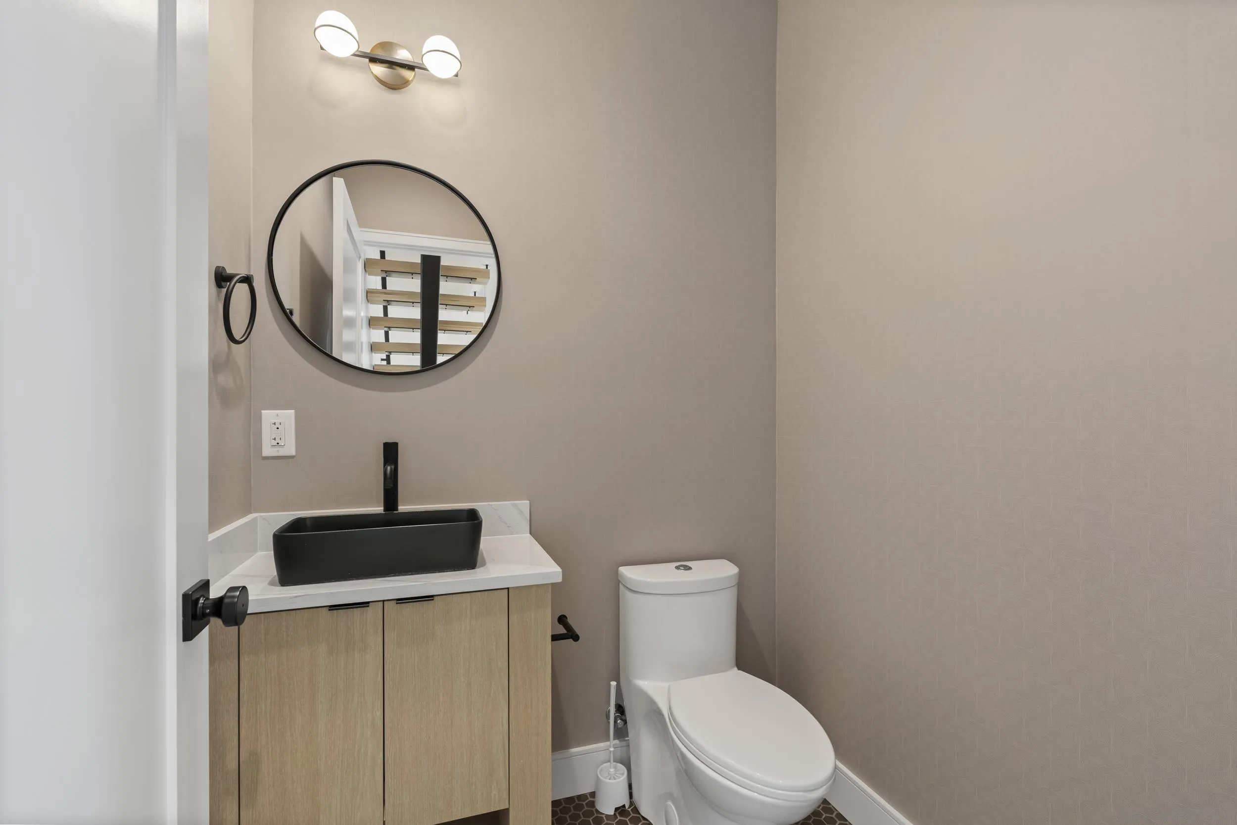 https://cdn.realtyfeed.com/cdn/127/260021485/7dab0ff8d42924c7d0794aef7c1b97b0.webp