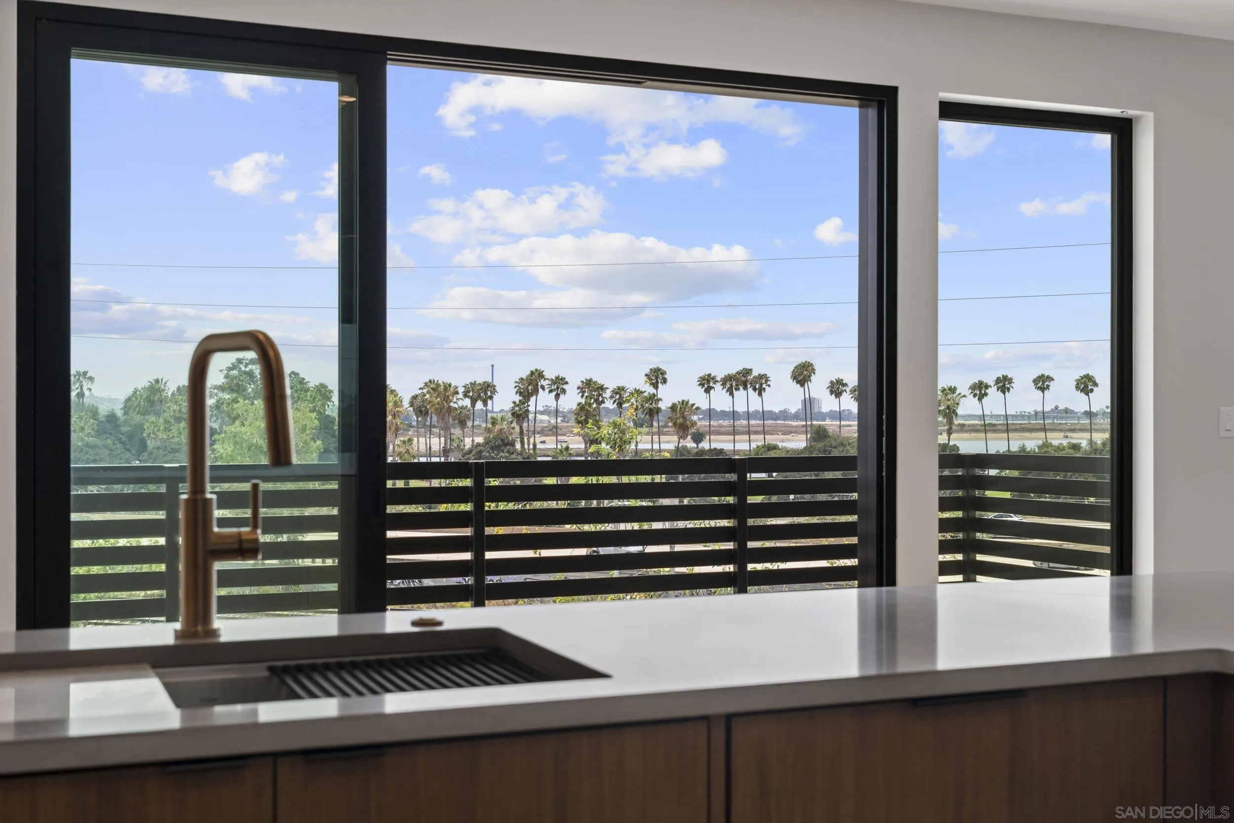 https://cdn.realtyfeed.com/cdn/127/260021485/be5315b07ef798748eca6b97d27bfd3e.webp