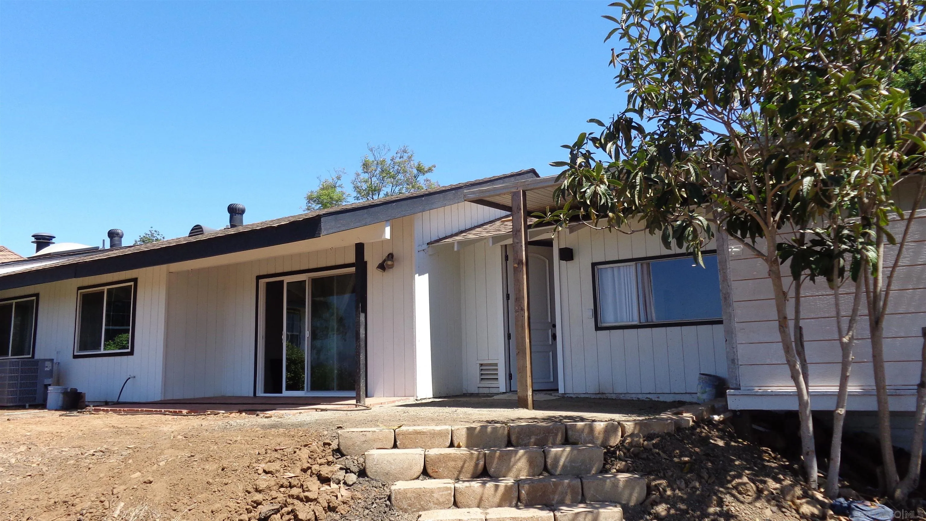Vista, CA 92084