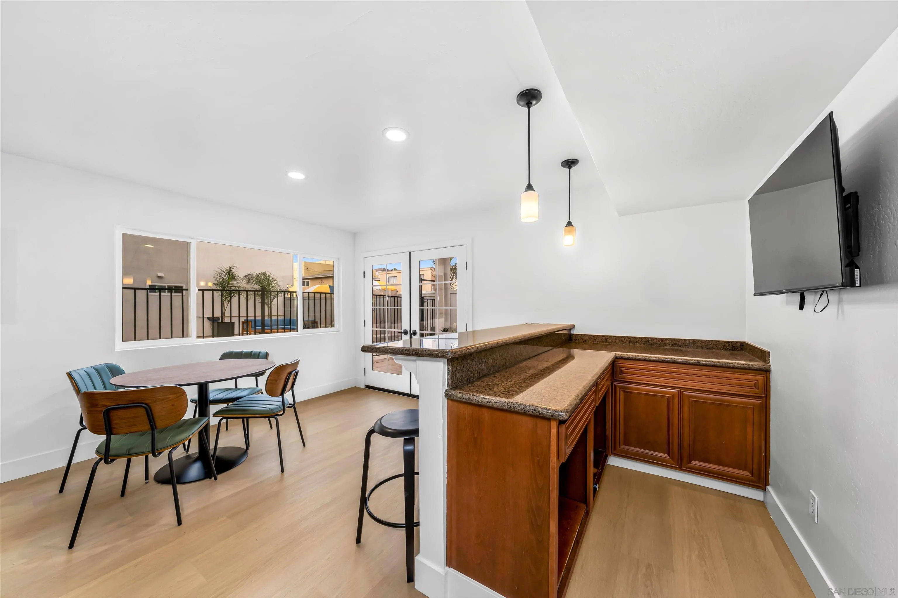https://cdn.realtyfeed.com/cdn/127/260021493/7761237c3f76746dba7e1e15c4d2c3a4.webp