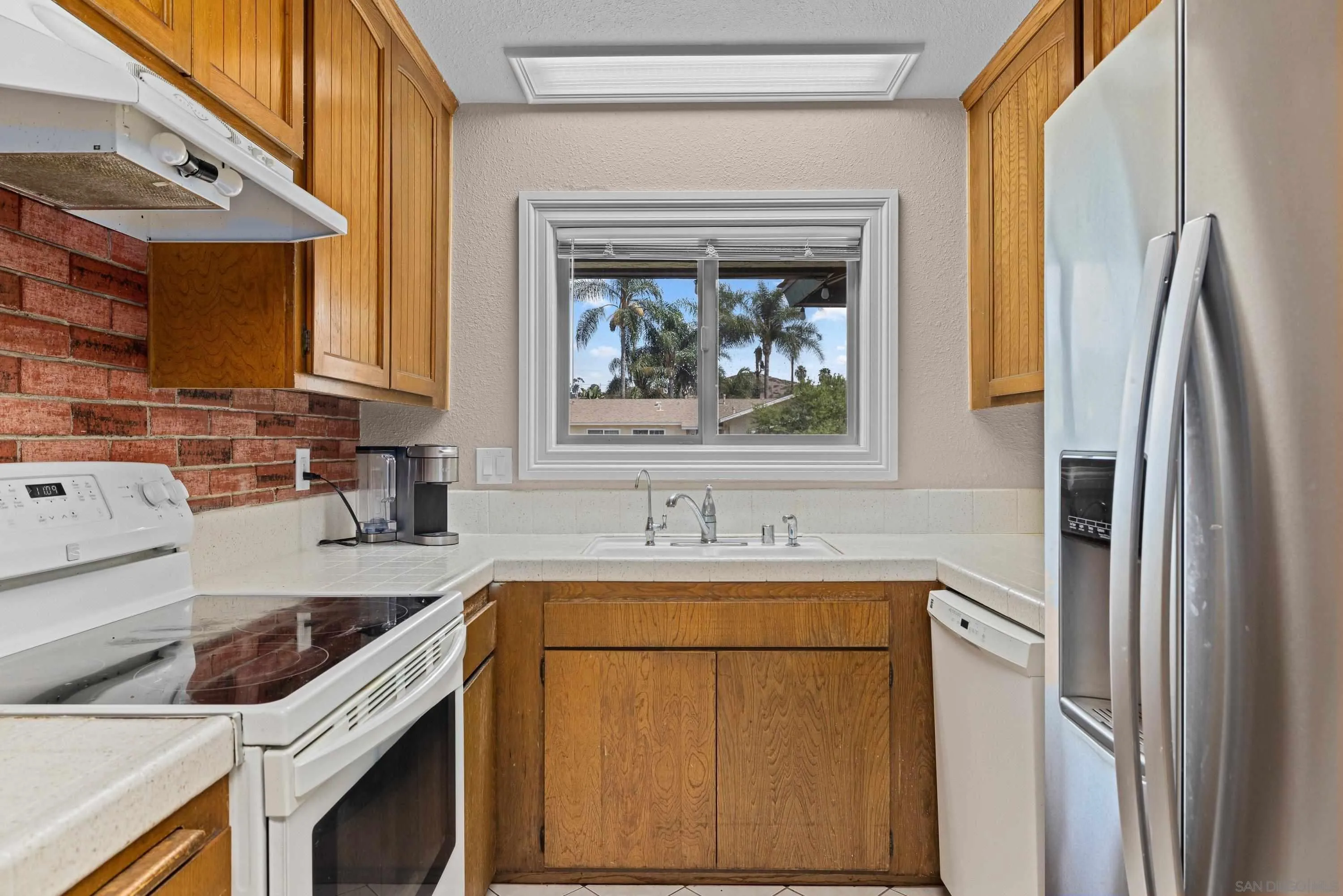 https://cdn.realtyfeed.com/cdn/127/260021496/04ed1ace2d1f291d12b6b8d8f6cbcdfd.webp