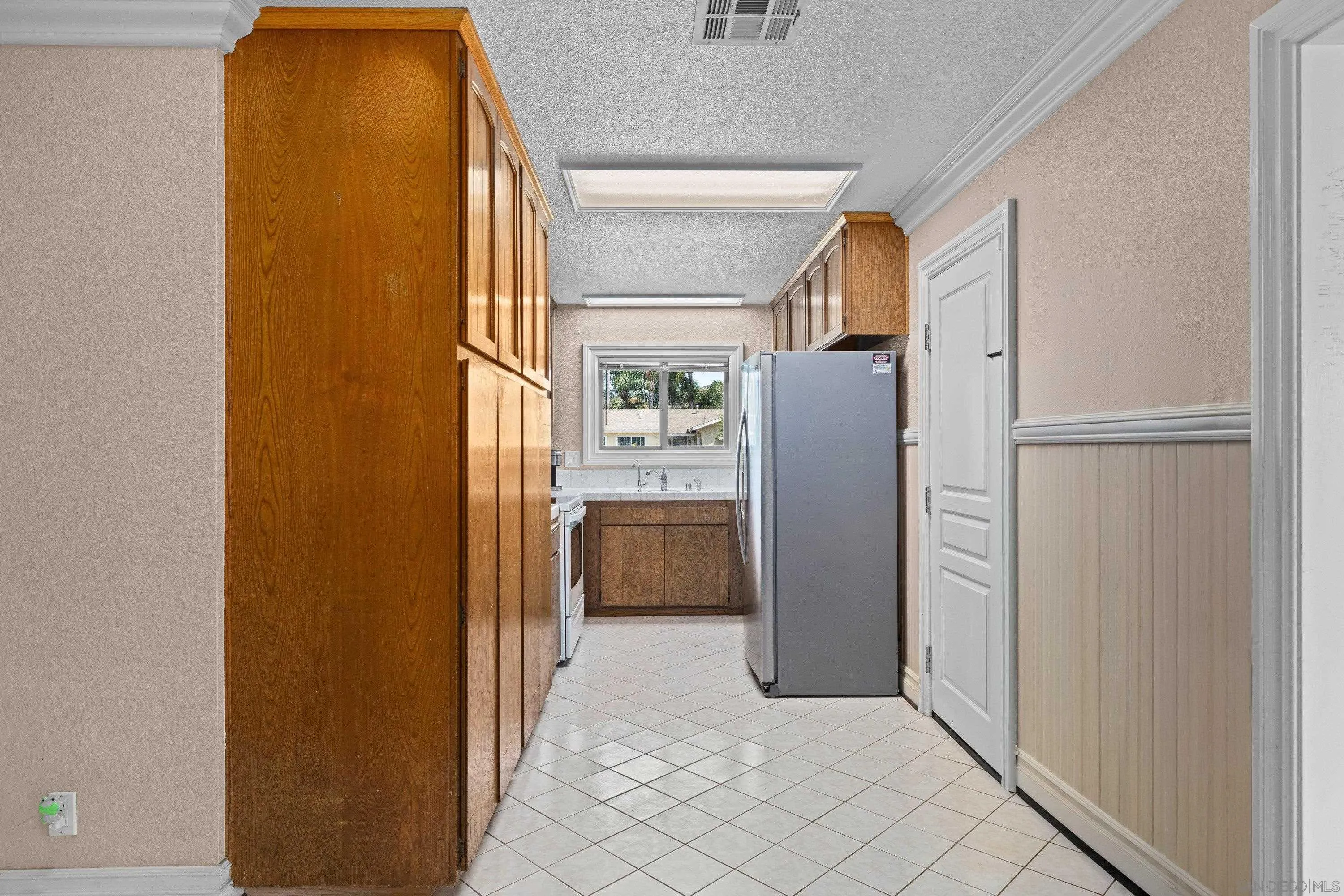 https://cdn.realtyfeed.com/cdn/127/260021496/193aff80eeaaae173c2f61d451bc0883.webp