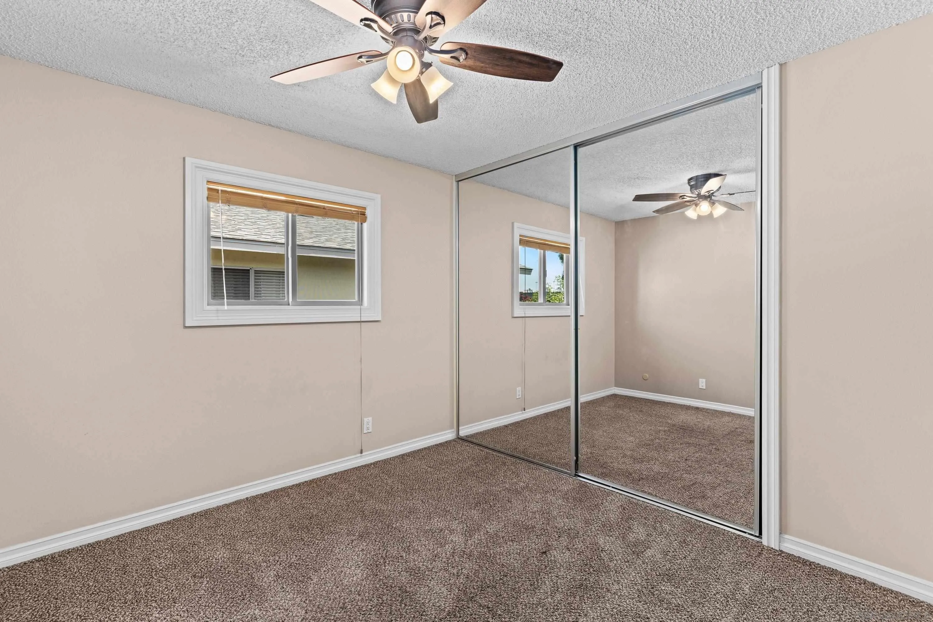 https://cdn.realtyfeed.com/cdn/127/260021496/365610af08555f054203b0318a477383.webp