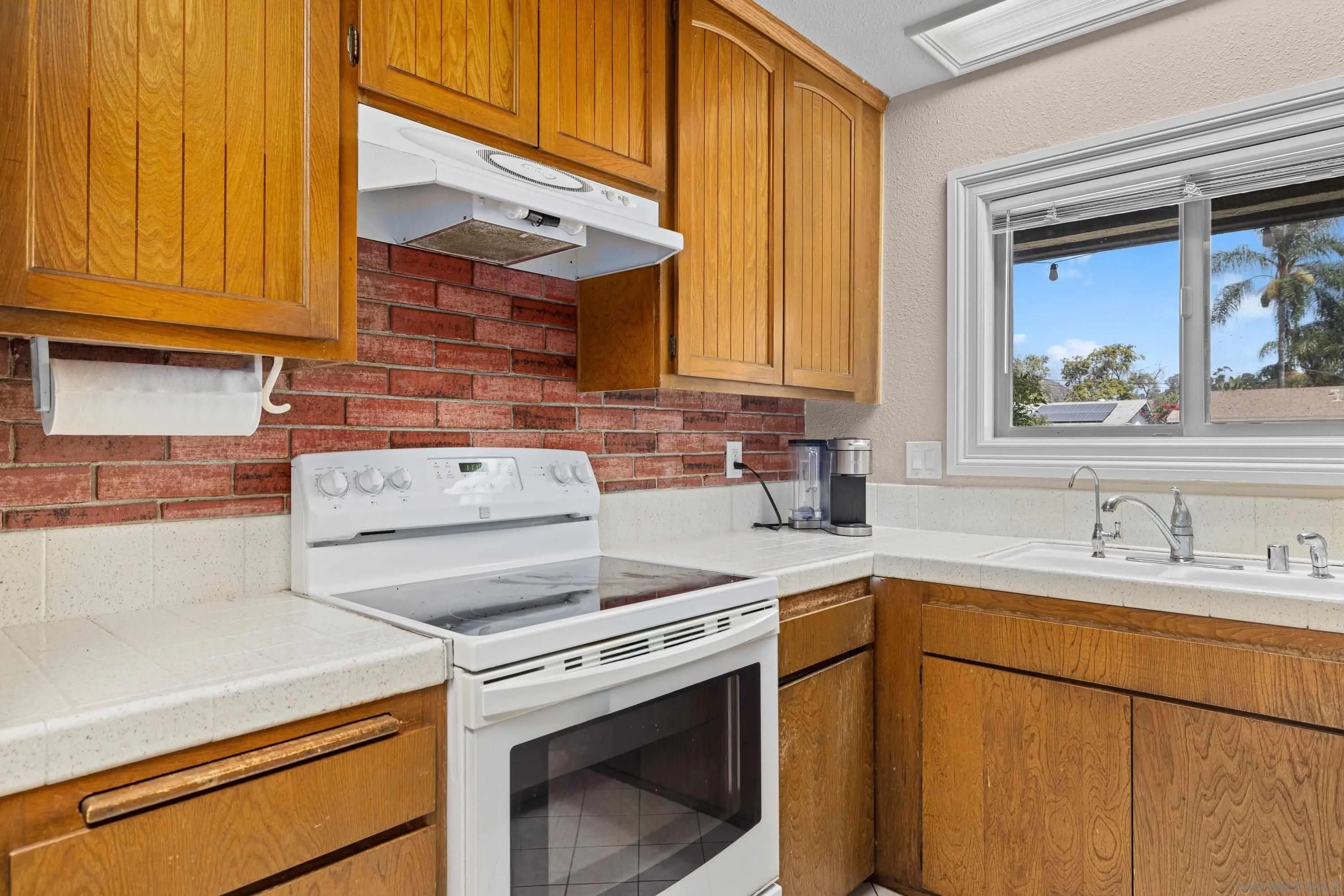 https://cdn.realtyfeed.com/cdn/127/260021496/4e0e4e65992dbb82996a1f904e4027bc.webp