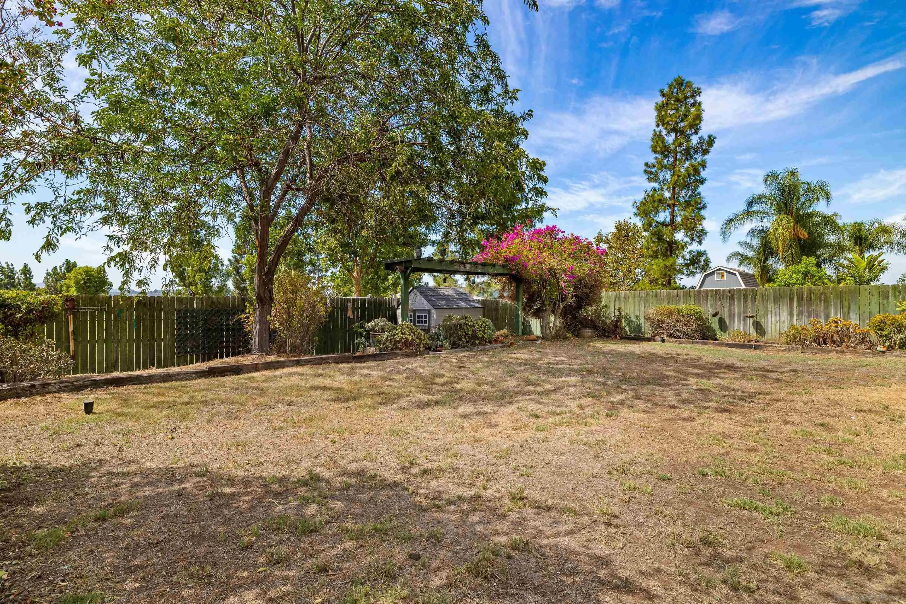 https://cdn.realtyfeed.com/cdn/127/260021496/828b6bf0e5d624c6e27850a3674a411e.webp